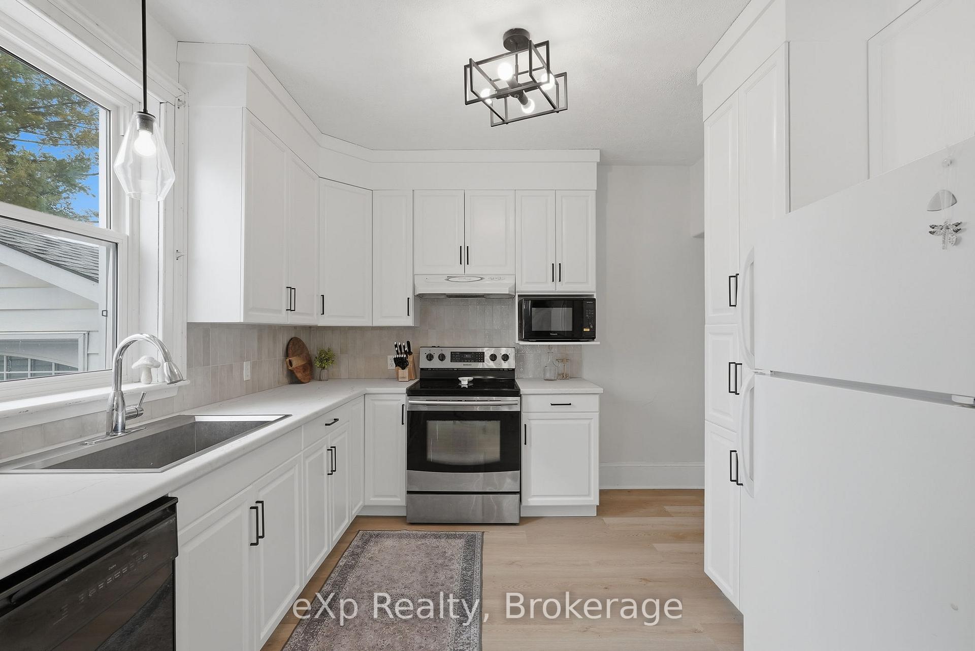 Photo 15 of 255 Waterloo Street, Wellington North, Mount Forest — HOMEH