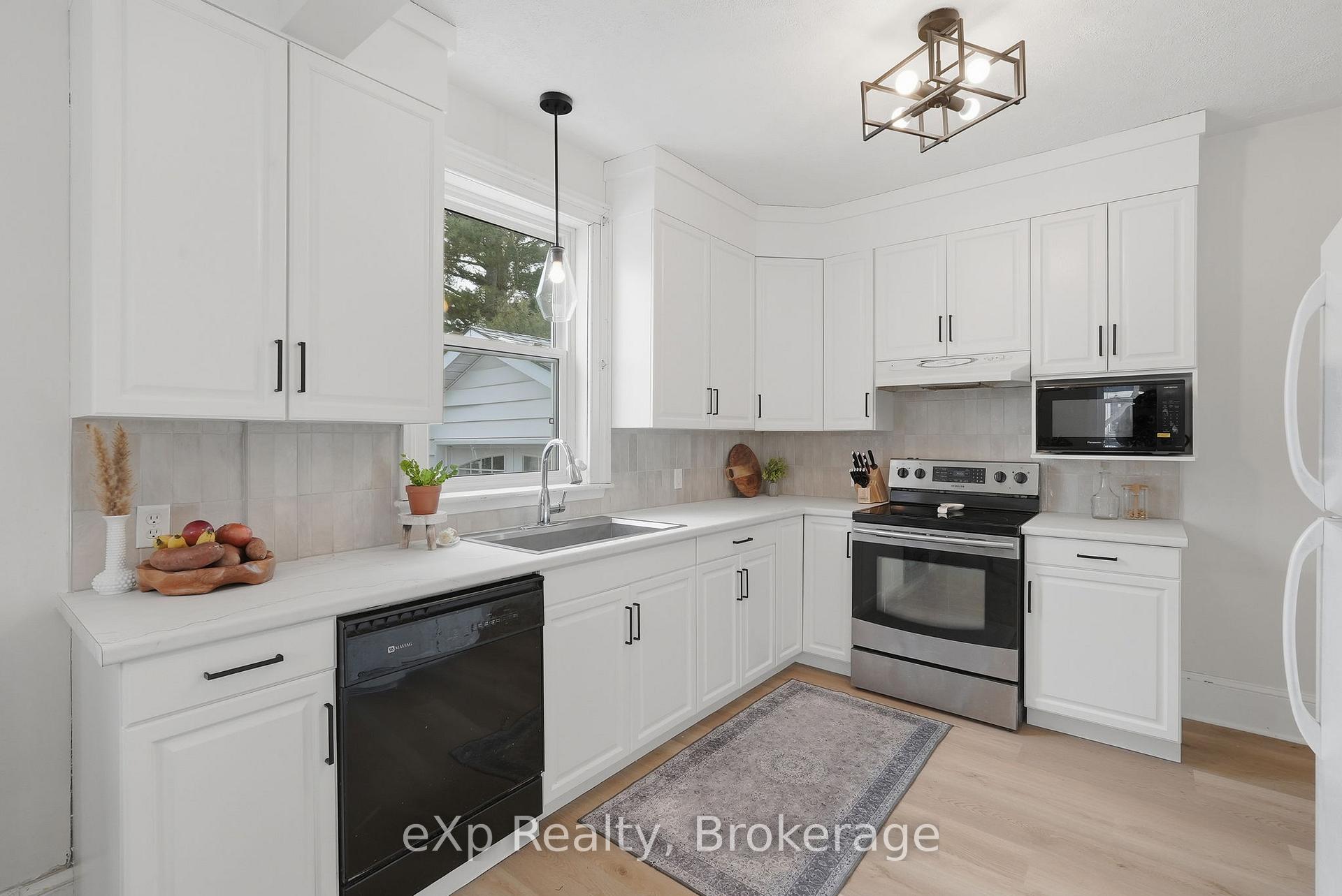 Photo 16 of 255 Waterloo Street, Wellington North, Mount Forest — HOMEH