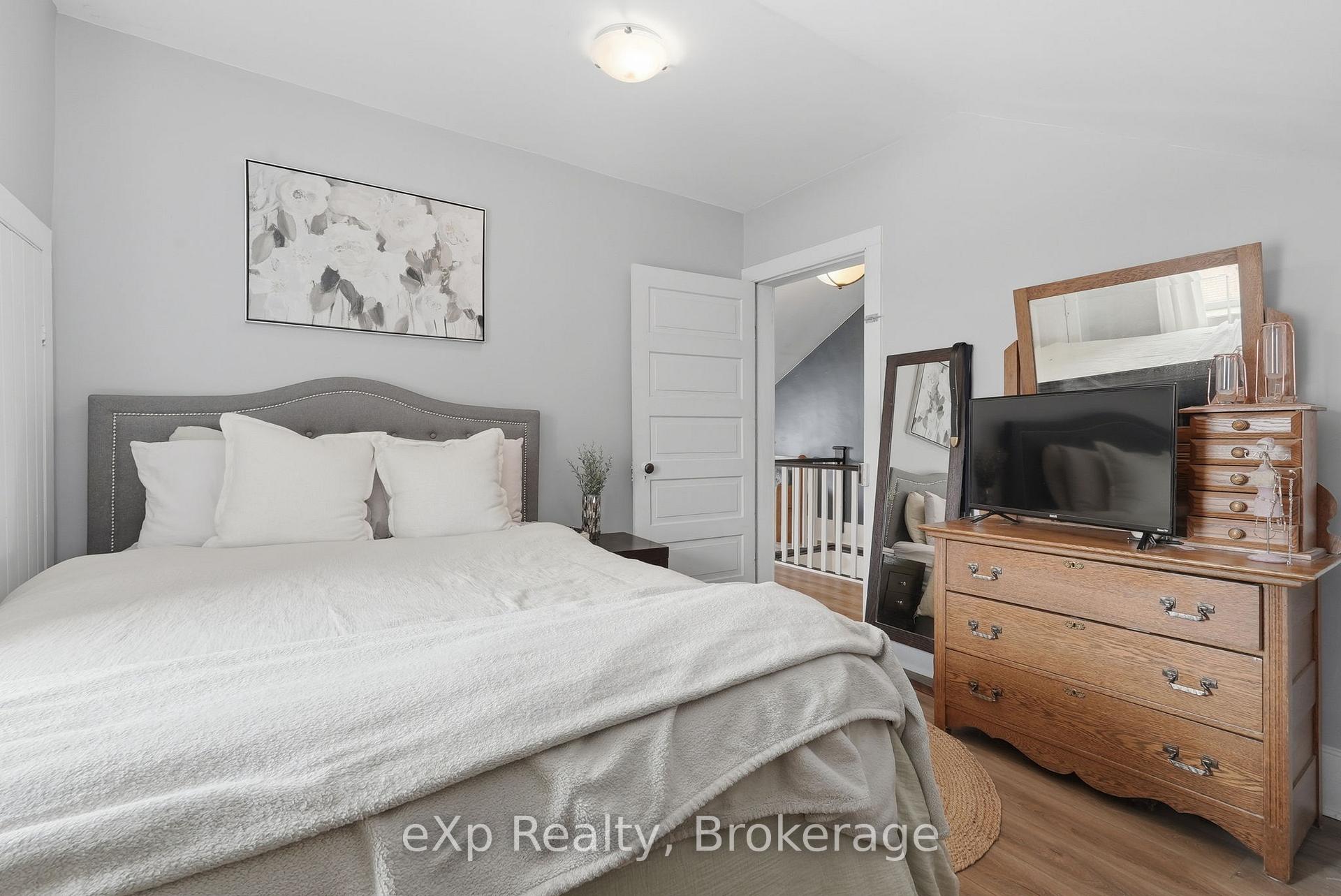Photo 27 of 255 Waterloo Street, Wellington North, Mount Forest — HOMEH