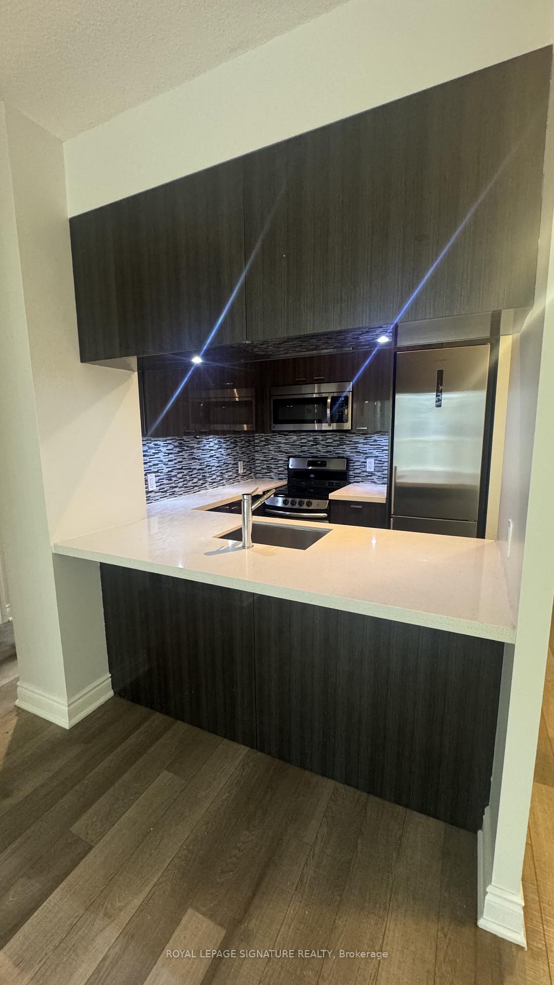 Photo 9 of Unit 430, 80 Marine Parade Drive, Etobicoke, Mimico — HOMEH