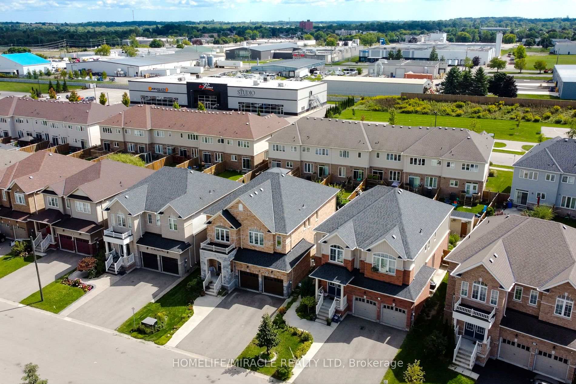Photo 5 of 93 Barlow Place, Brant, Paris — HOMEH