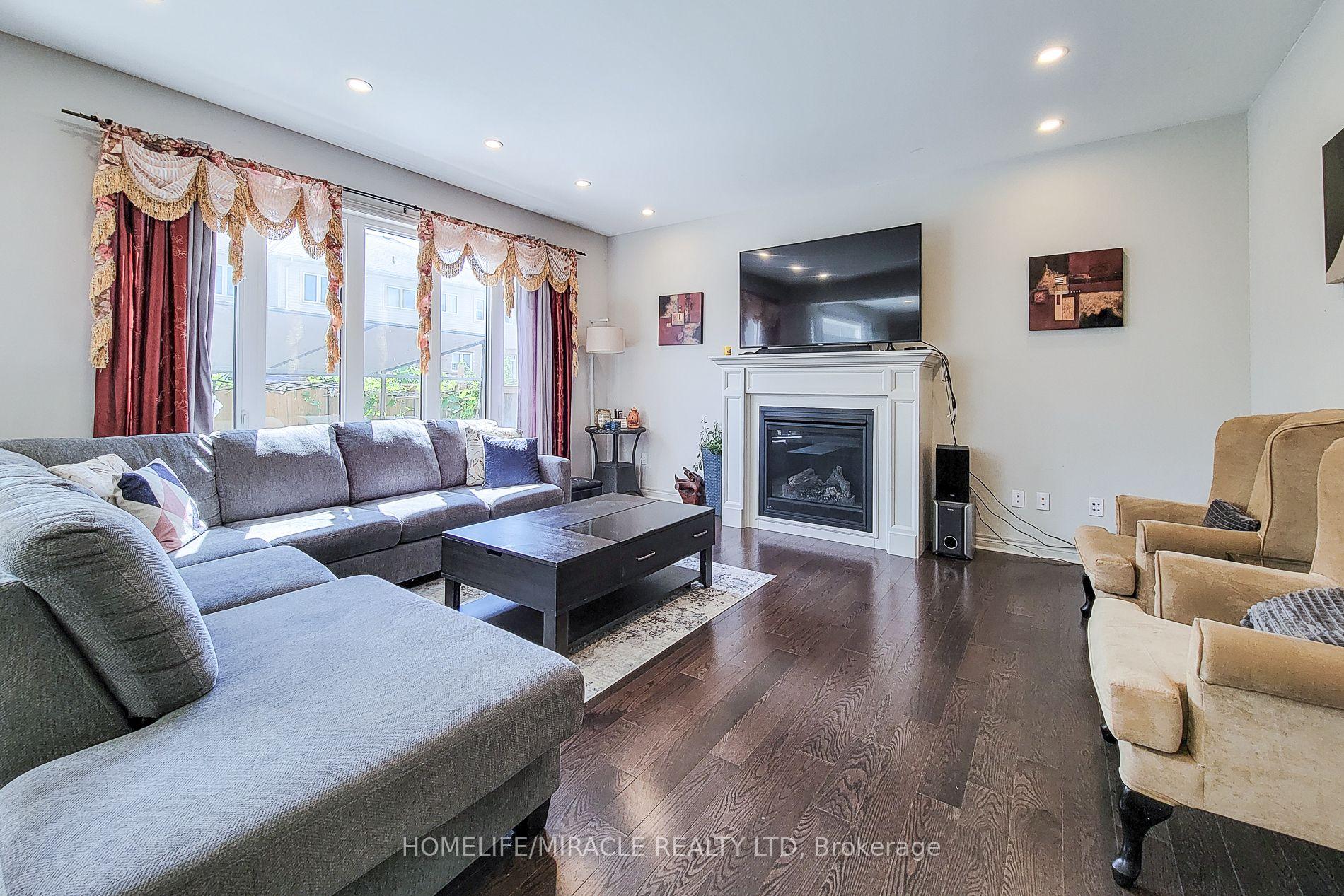Photo 16 of 93 Barlow Place, Brant, Paris — HOMEH