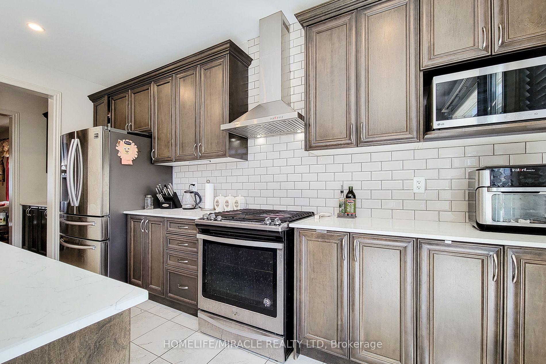 Photo 24 of 93 Barlow Place, Brant, Paris — HOMEH