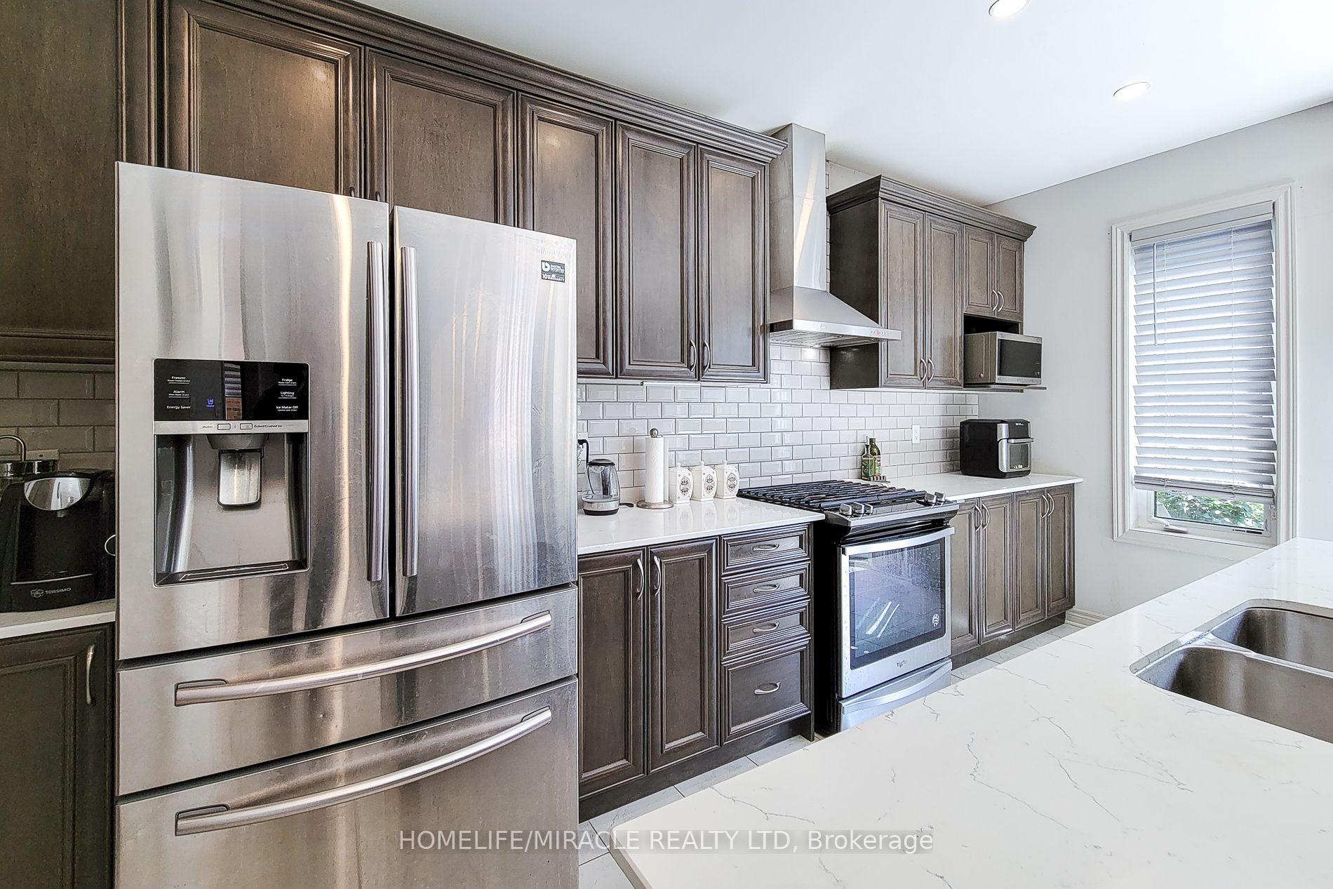 Photo 25 of 93 Barlow Place, Brant, Paris — HOMEH