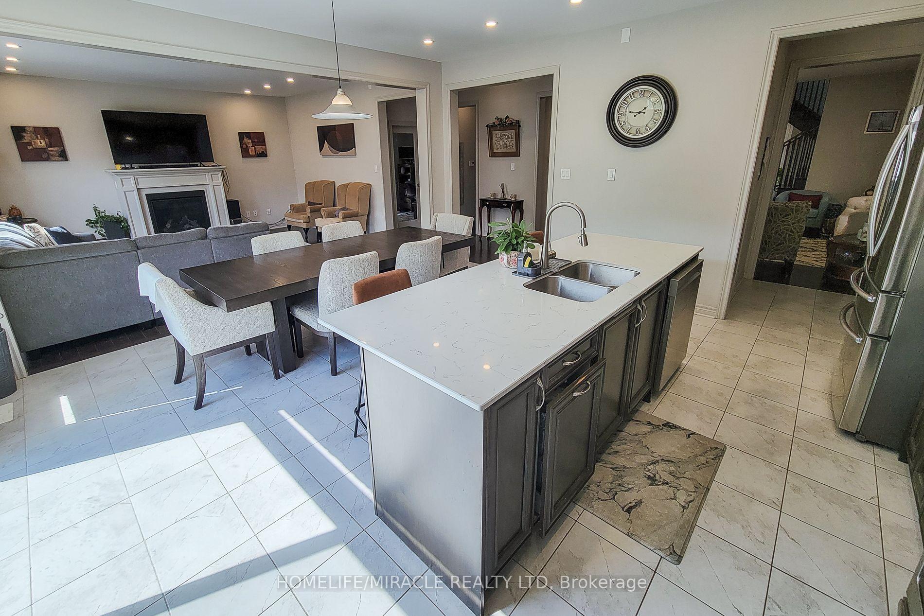 Photo 26 of 93 Barlow Place, Brant, Paris — HOMEH