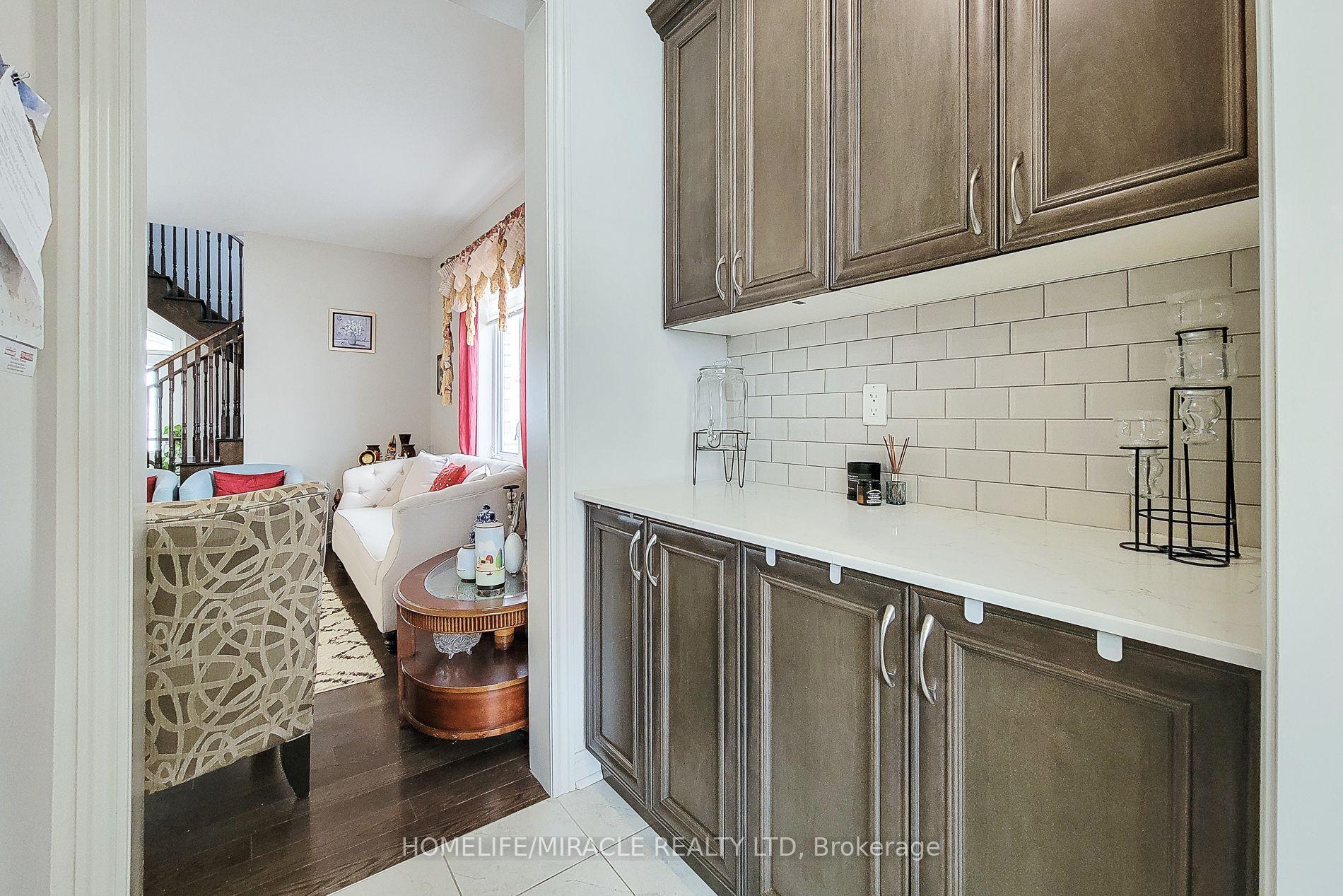 Photo 28 of 93 Barlow Place, Brant, Paris — HOMEH