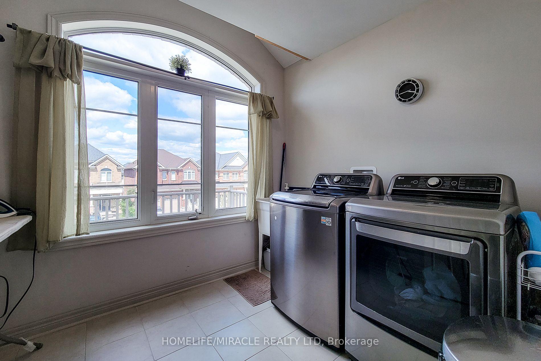 Photo 45 of 93 Barlow Place, Brant, Paris — HOMEH