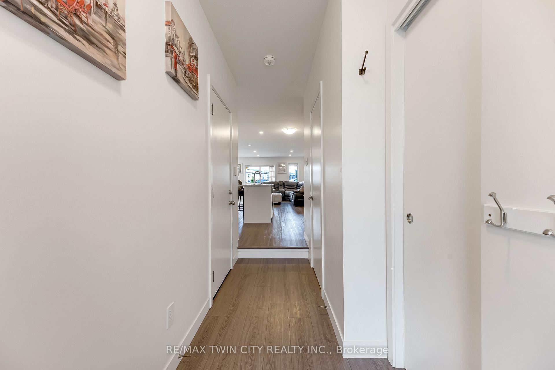 Photo 4 of 91 Pony Way, Kitchener, Huron Park — HOMEH