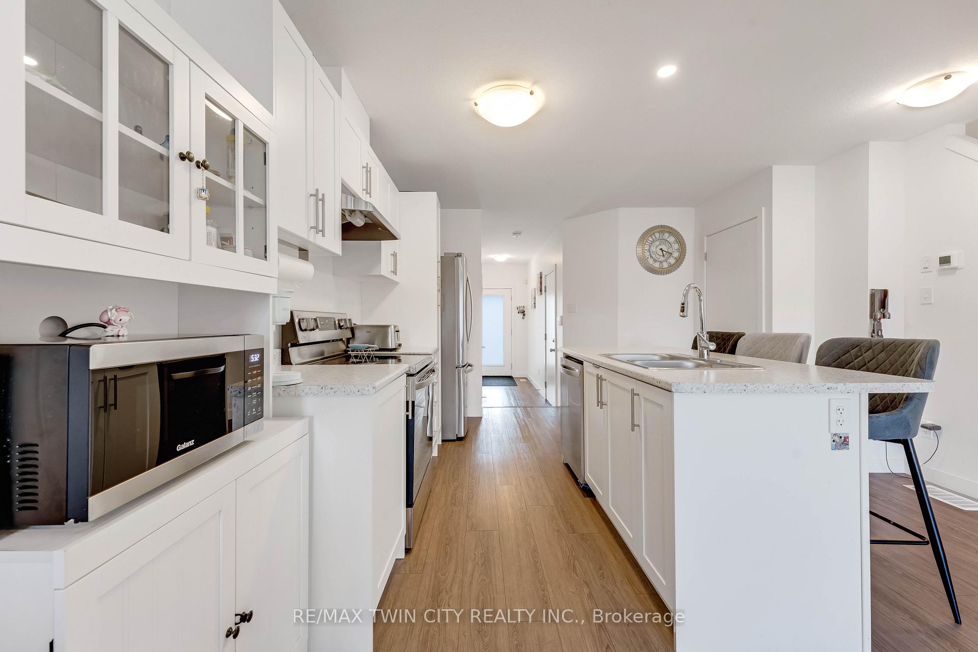 Photo 7 of 91 Pony Way, Kitchener, Huron Park — HOMEH