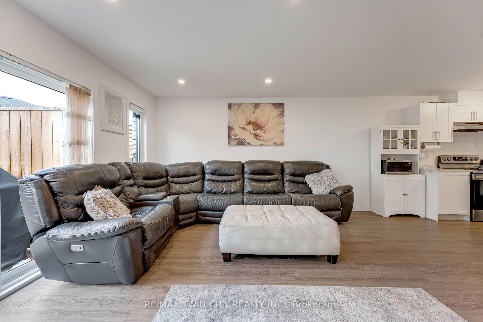 Photo 11 of 91 Pony Way, Kitchener, Huron Park — HOMEH