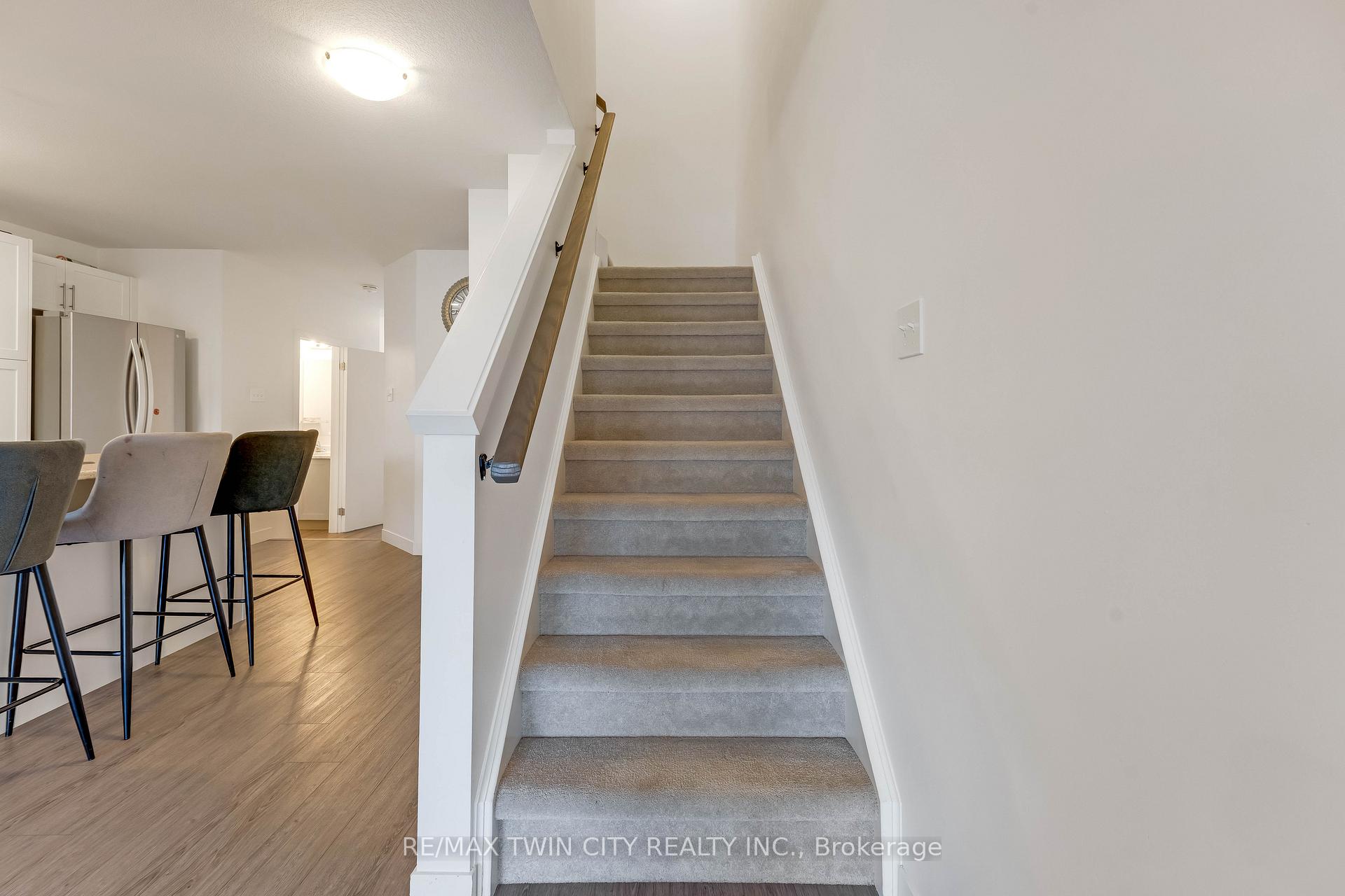 Photo 12 of 91 Pony Way, Kitchener, Huron Park — HOMEH