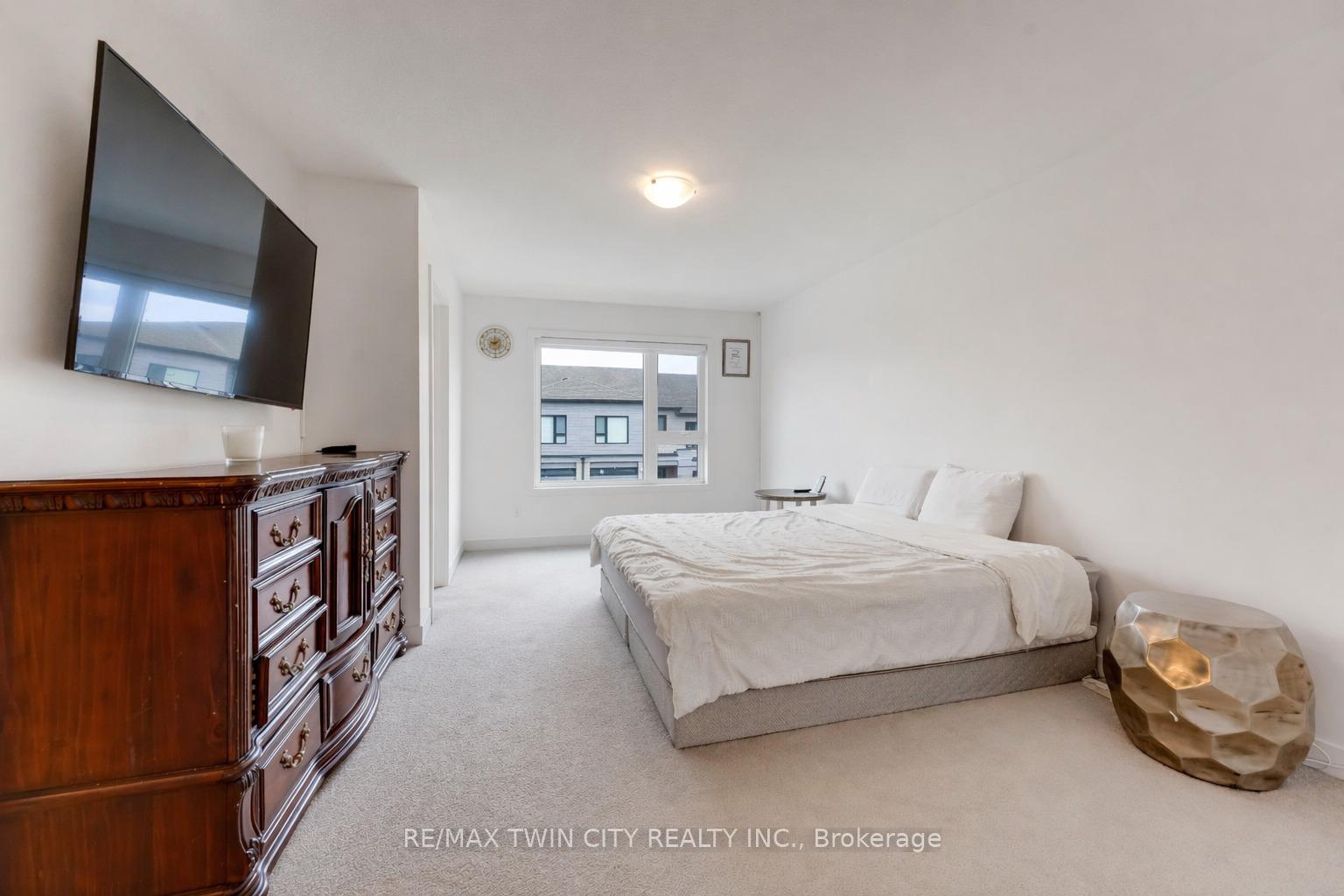 Photo 18 of 91 Pony Way, Kitchener, Huron Park — HOMEH