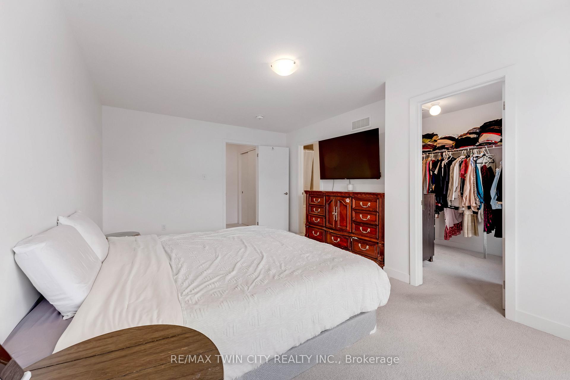Photo 23 of 91 Pony Way, Kitchener, Huron Park — HOMEH