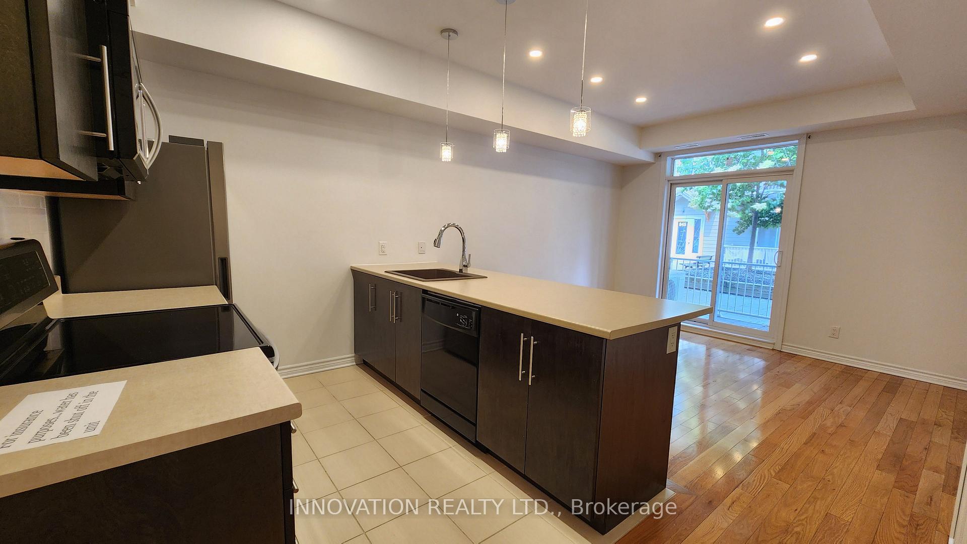 Photo 15 of Unit B, 334 Everest Private, Ottawa, Elmvale Acres — HOMEH