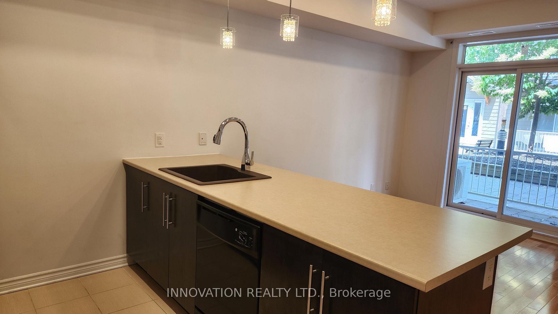 Photo 16 of Unit B, 334 Everest Private, Ottawa, Elmvale Acres — HOMEH