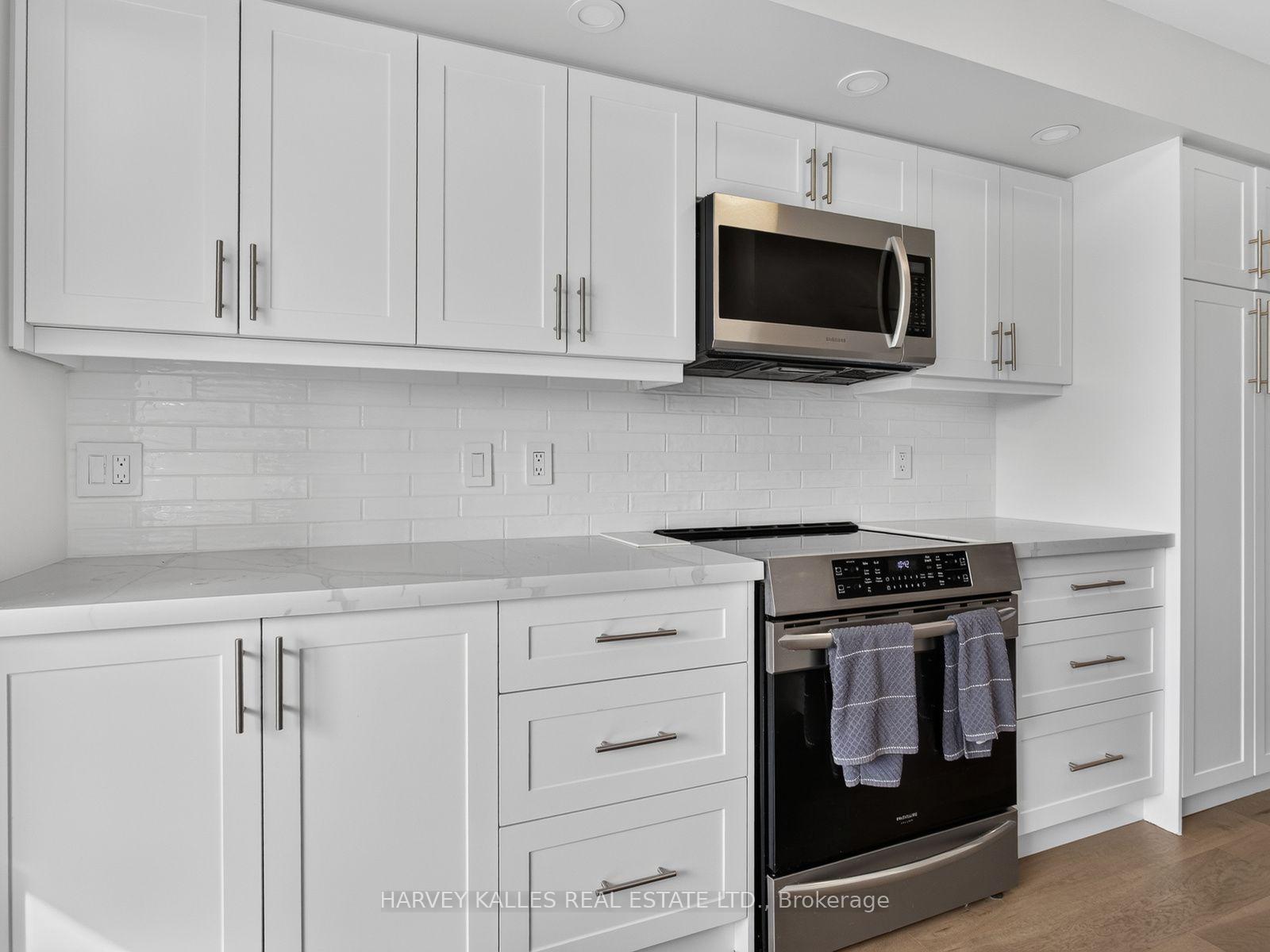 Photo 8 of Unit 1004, 8 Covington Road, Toronto, Englemount-Lawrence — HOMEH