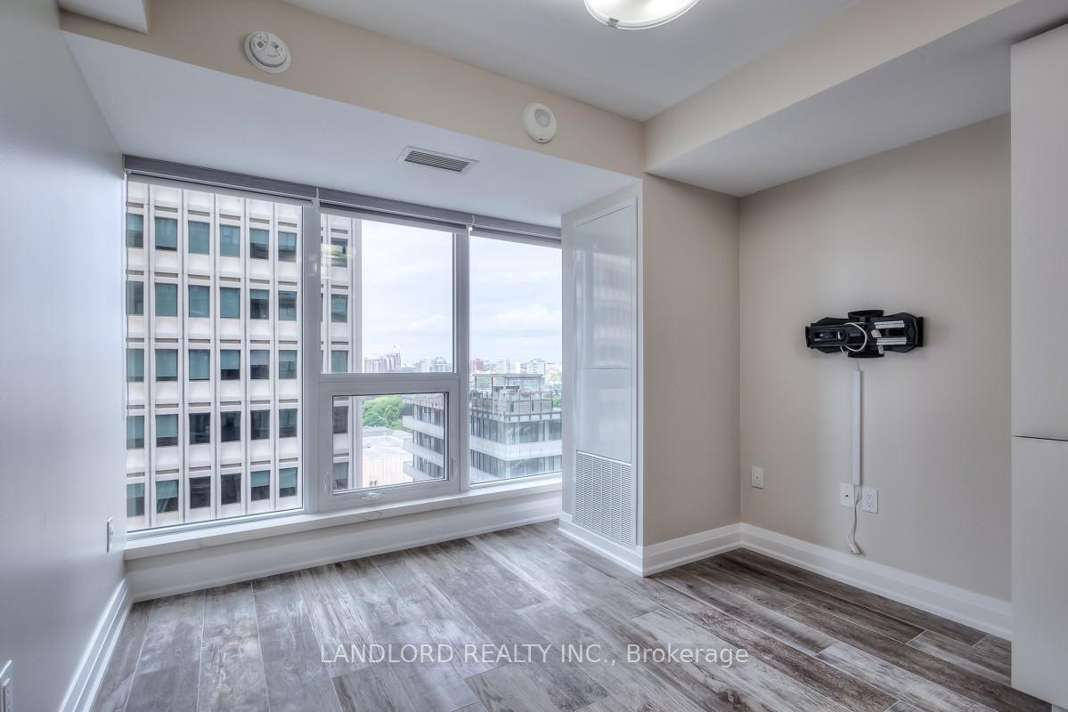 Photo 3 of Unit 1714, 955 Bay Street, Toronto, Bay Street Corridor — HOMEH