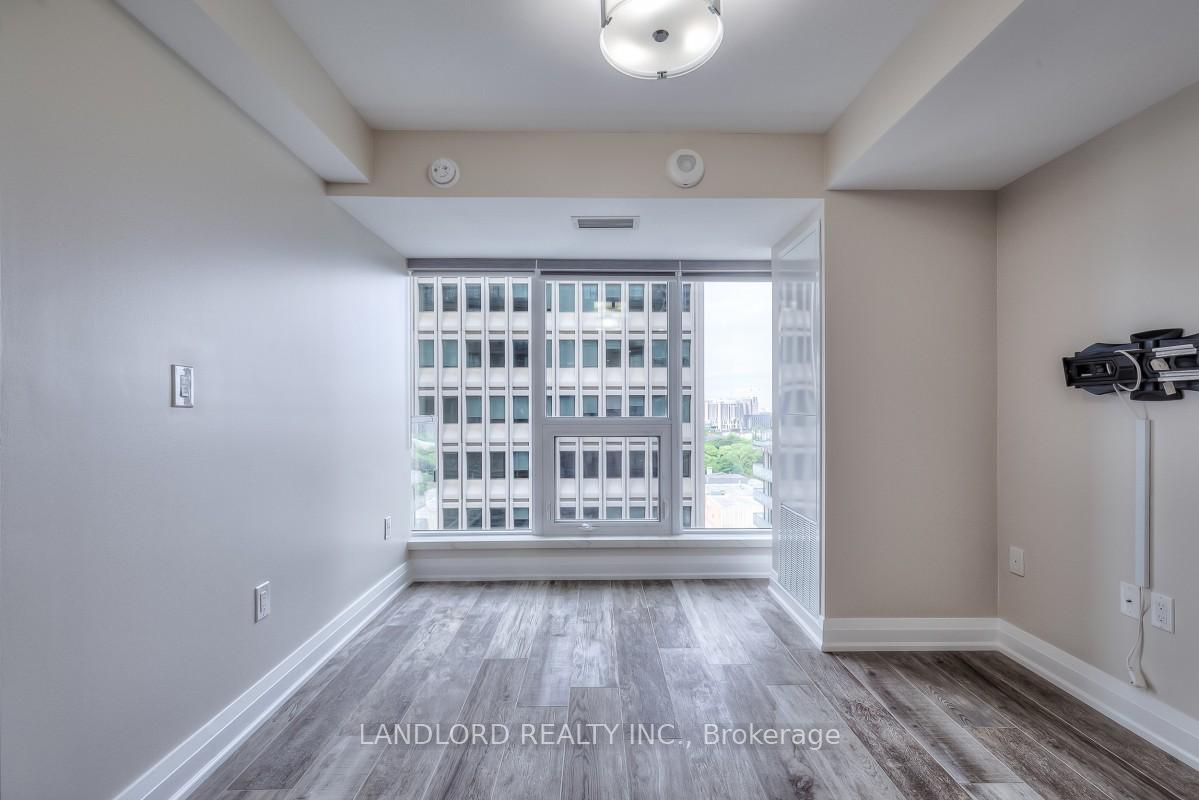 Photo 4 of Unit 1714, 955 Bay Street, Toronto, Bay Street Corridor — HOMEH