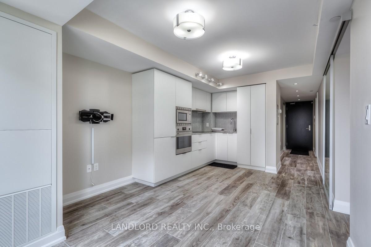 Photo 5 of Unit 1714, 955 Bay Street, Toronto, Bay Street Corridor — HOMEH