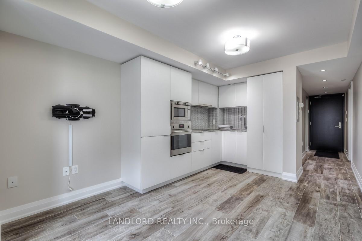 Photo 6 of Unit 1714, 955 Bay Street, Toronto, Bay Street Corridor — HOMEH