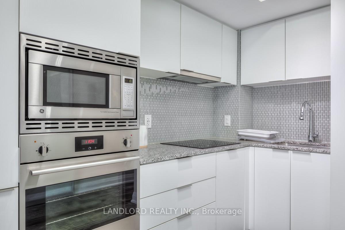 Photo 8 of Unit 1714, 955 Bay Street, Toronto, Bay Street Corridor — HOMEH