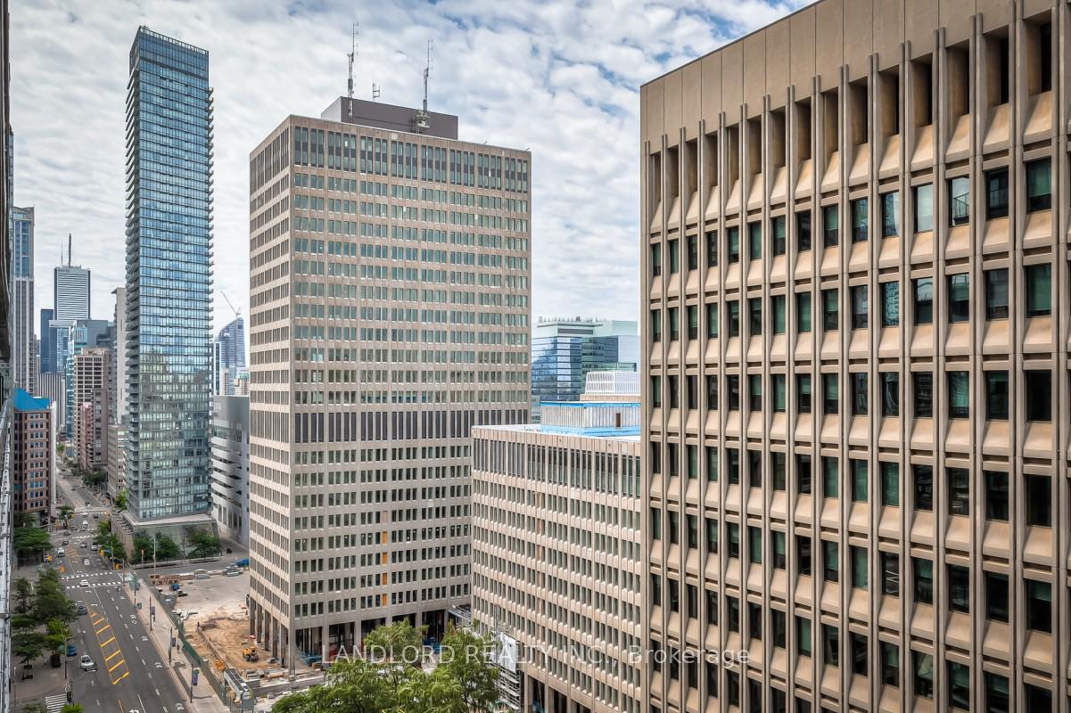 Photo 17 of Unit 1714, 955 Bay Street, Toronto, Bay Street Corridor — HOMEH