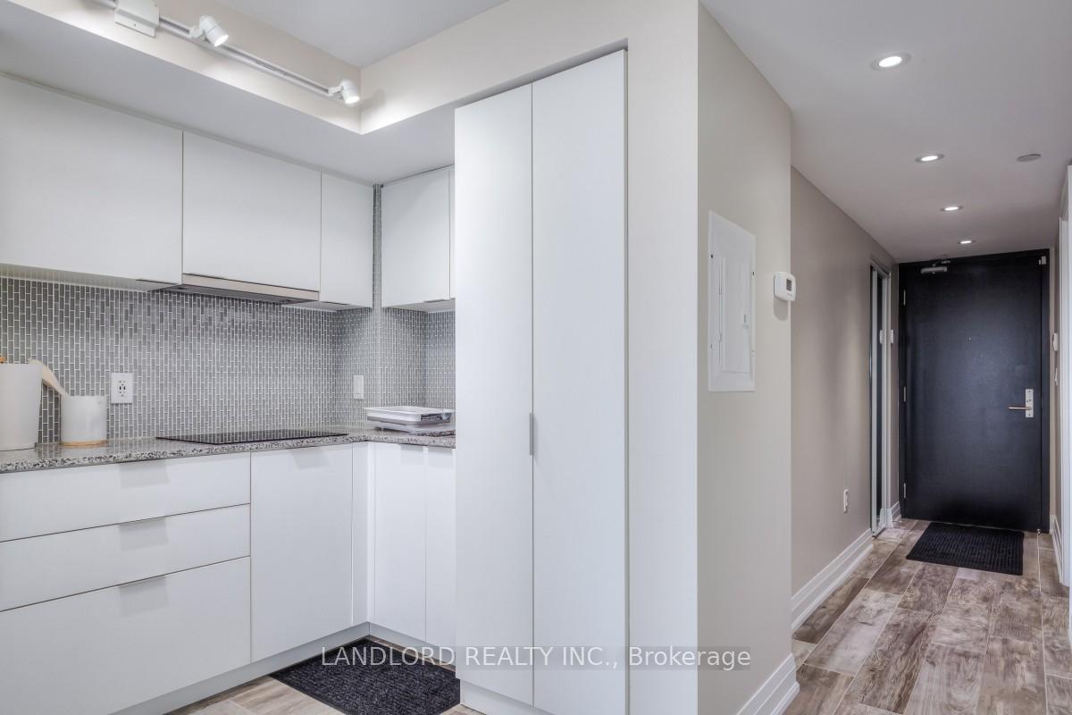 Photo 18 of Unit 1714, 955 Bay Street, Toronto, Bay Street Corridor — HOMEH