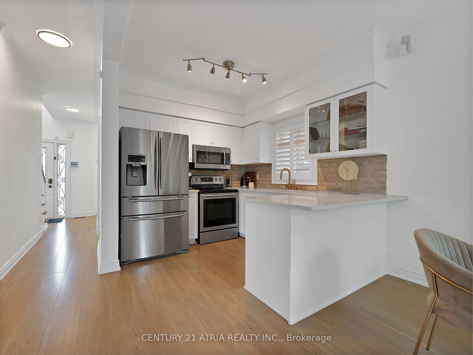 Photo 5 of 214 Ellis Crescent, Milton, Dempsey — HOMEH