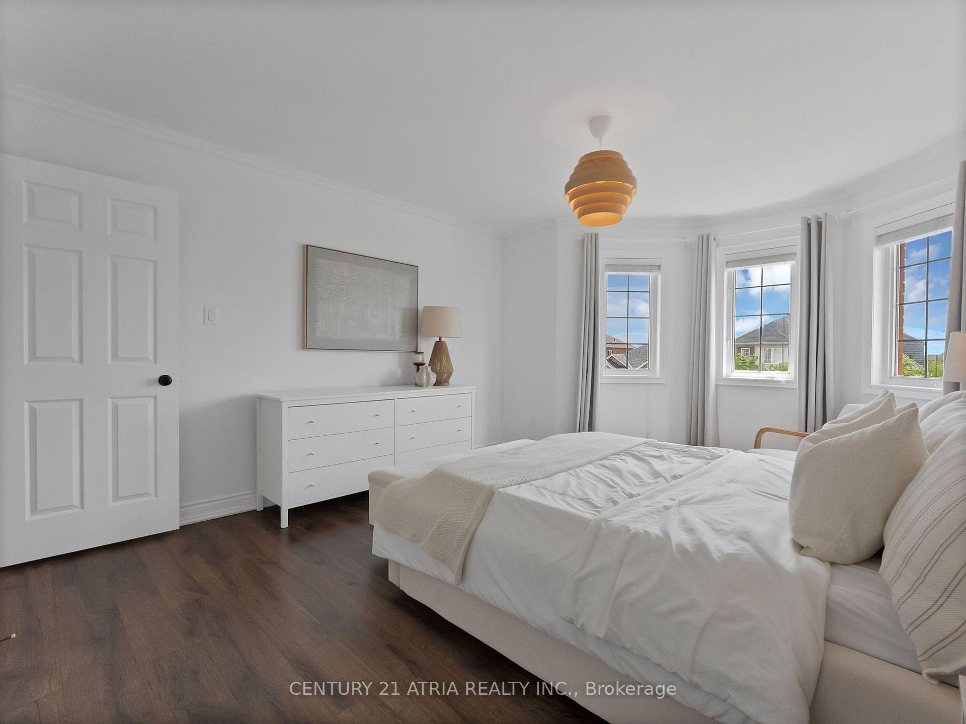 Photo 15 of 214 Ellis Crescent, Milton, Dempsey — HOMEH