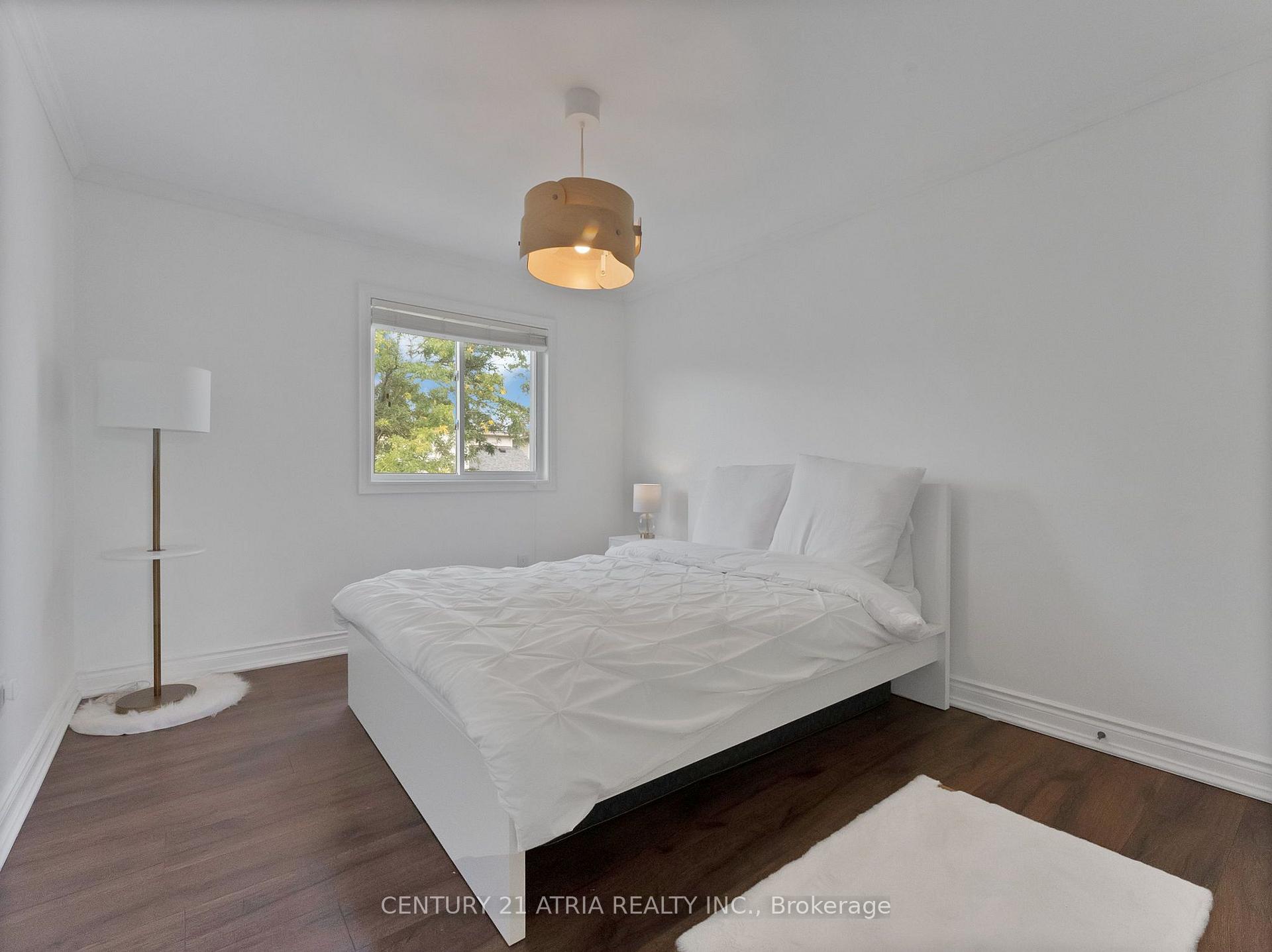 Photo 20 of 214 Ellis Crescent, Milton, Dempsey — HOMEH