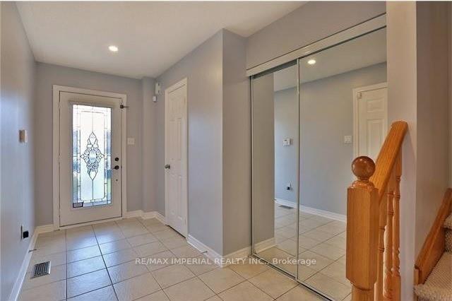 Photo 2 of 344 Riverstone Drive, Oakville, Wedgewood Creek — HOMEH