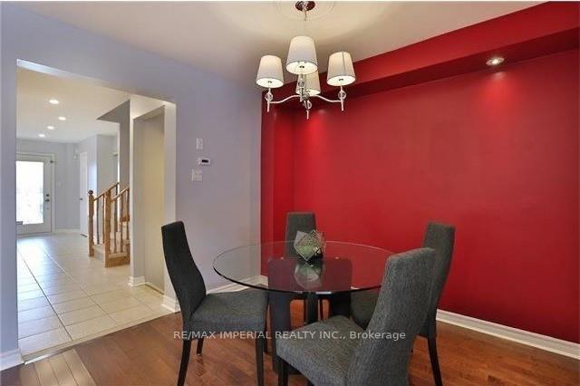 Photo 7 of 344 Riverstone Drive, Oakville, Wedgewood Creek — HOMEH