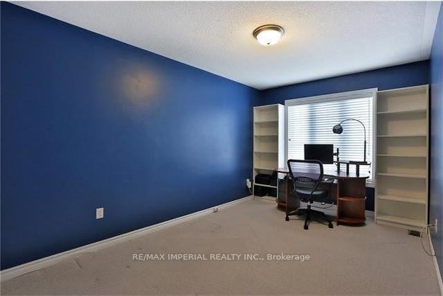 Photo 13 of 344 Riverstone Drive, Oakville, Wedgewood Creek — HOMEH