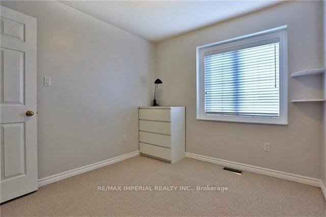Photo 15 of 344 Riverstone Drive, Oakville, Wedgewood Creek — HOMEH