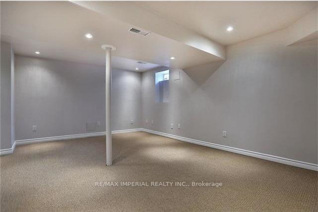 Photo 18 of 344 Riverstone Drive, Oakville, Wedgewood Creek — HOMEH