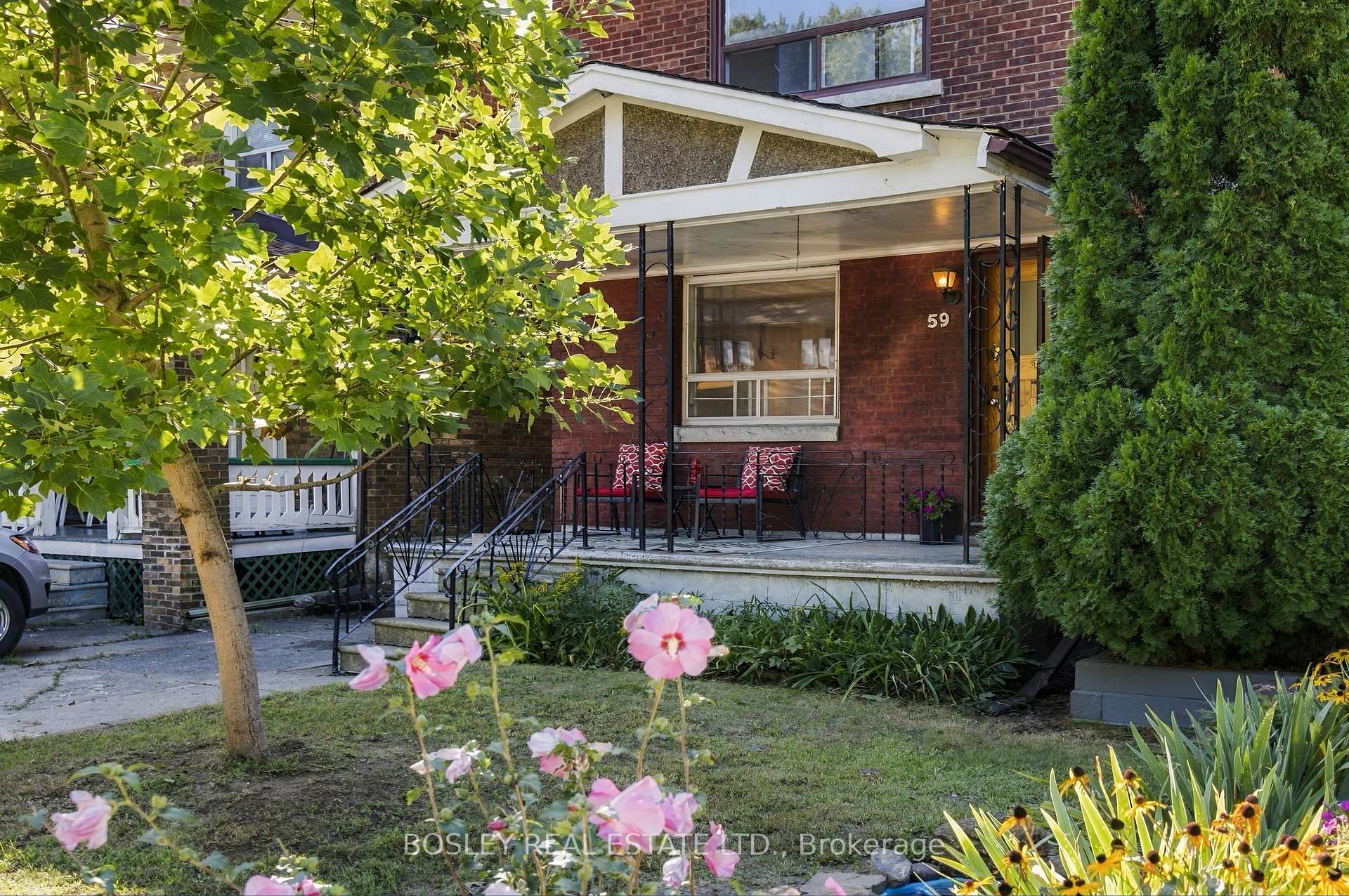 Photo 2 of 59 Kings Park Boulevard, Toronto, Danforth Village-East York — HOMEH