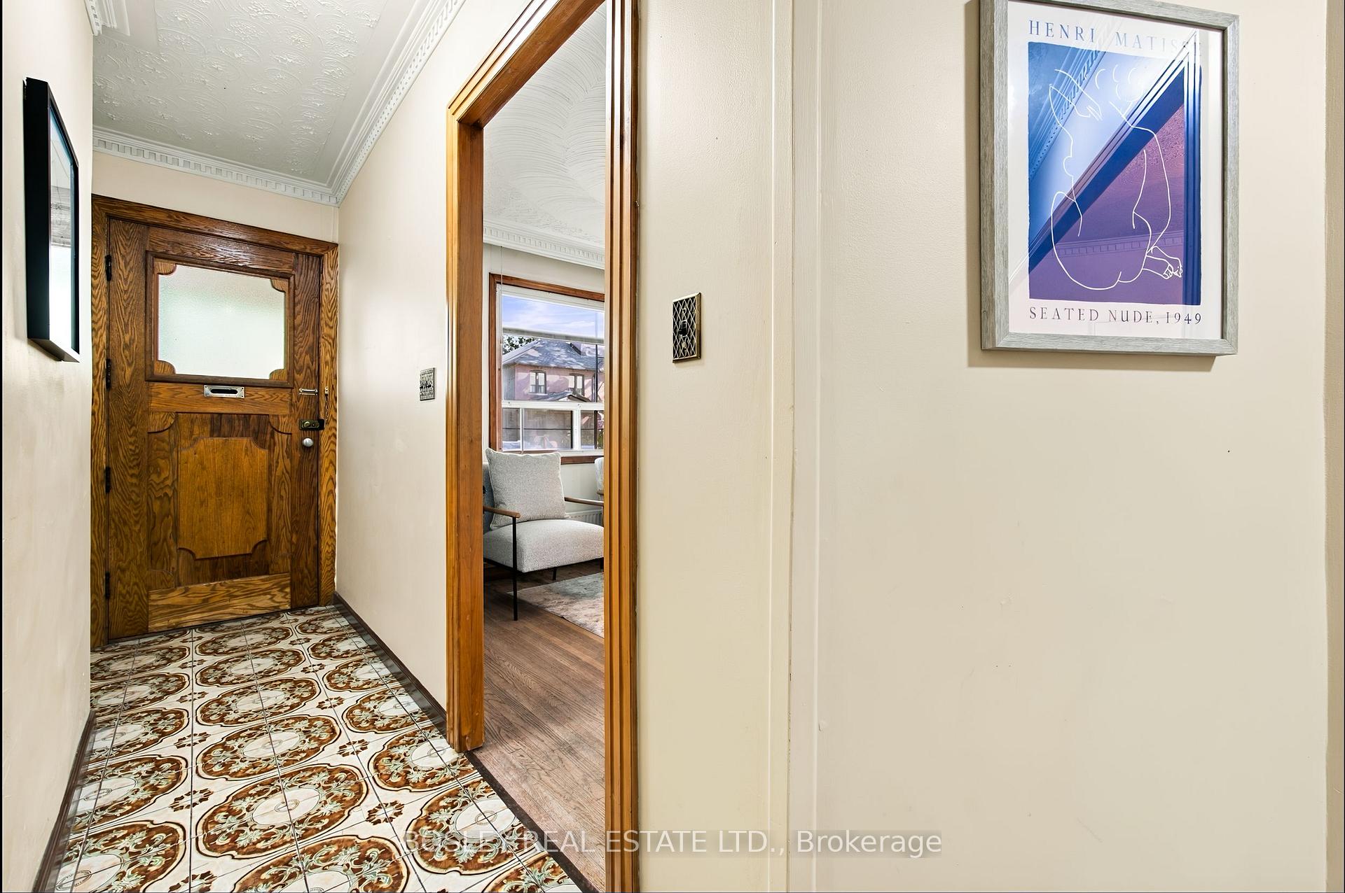 Photo 5 of 59 Kings Park Boulevard, Toronto, Danforth Village-East York — HOMEH