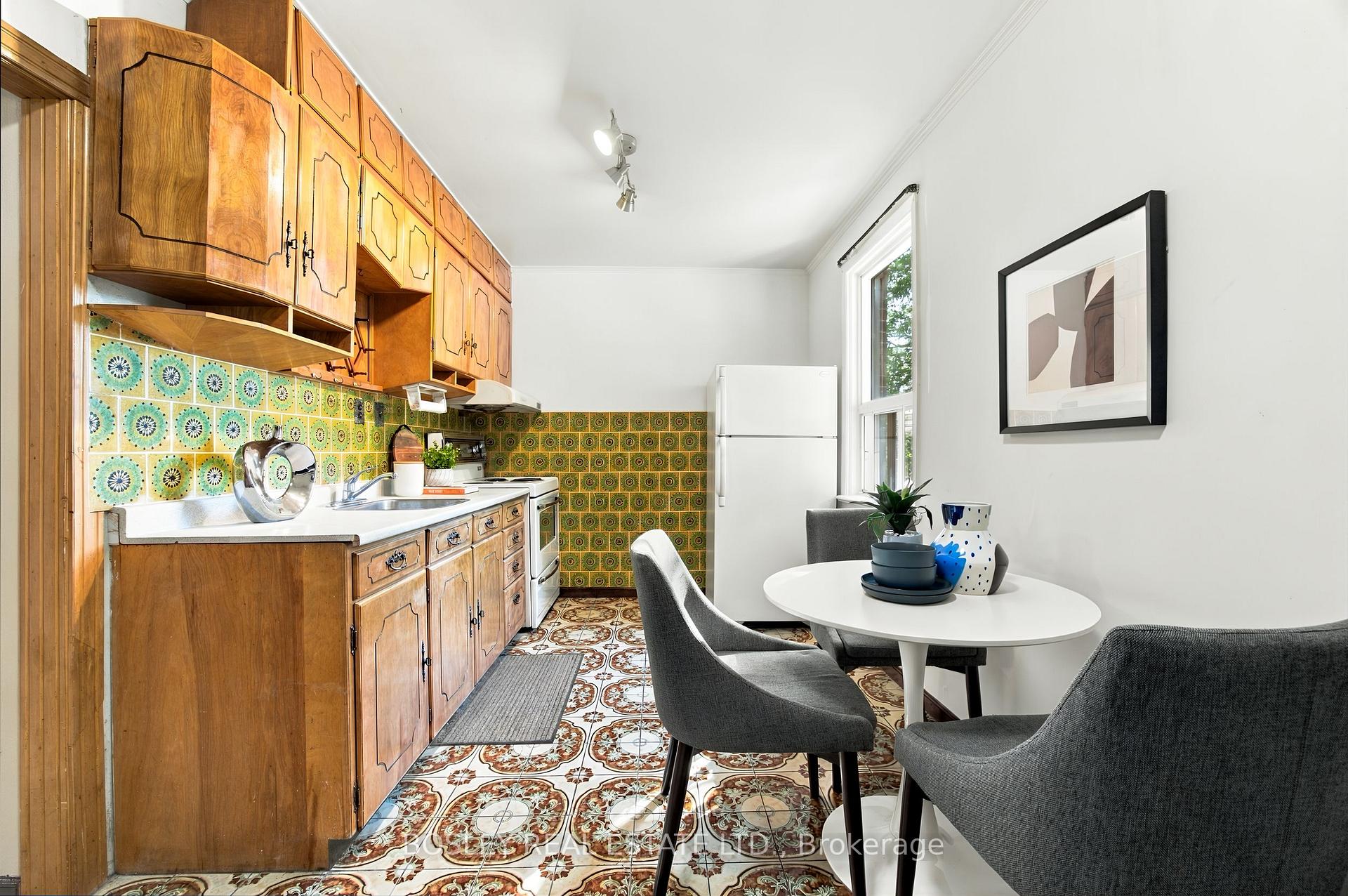 Photo 15 of 59 Kings Park Boulevard, Toronto, Danforth Village-East York — HOMEH