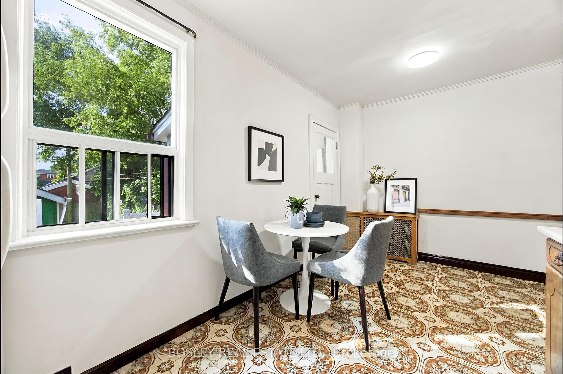 Photo 17 of 59 Kings Park Boulevard, Toronto, Danforth Village-East York — HOMEH