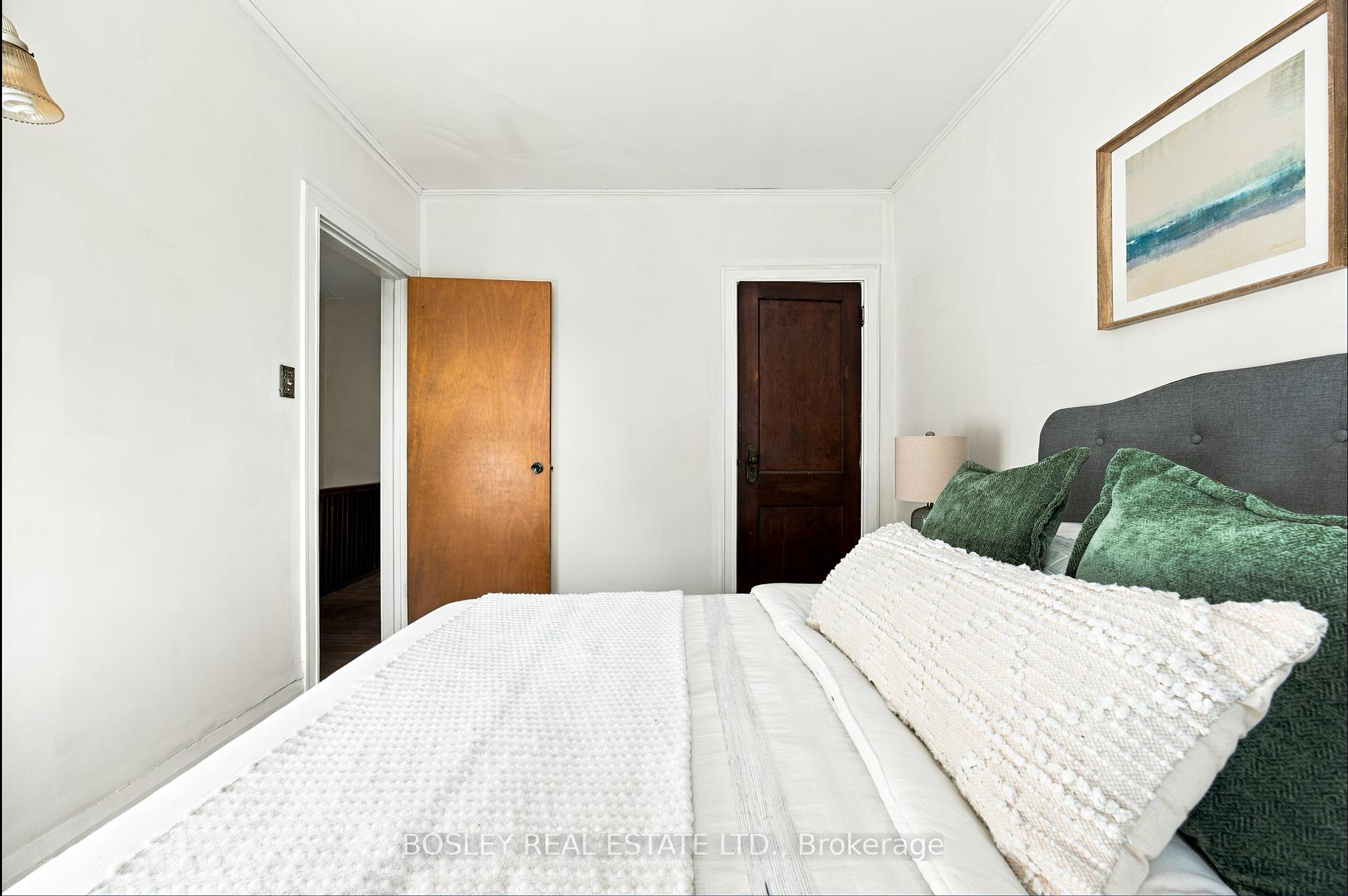 Photo 25 of 59 Kings Park Boulevard, Toronto, Danforth Village-East York — HOMEH