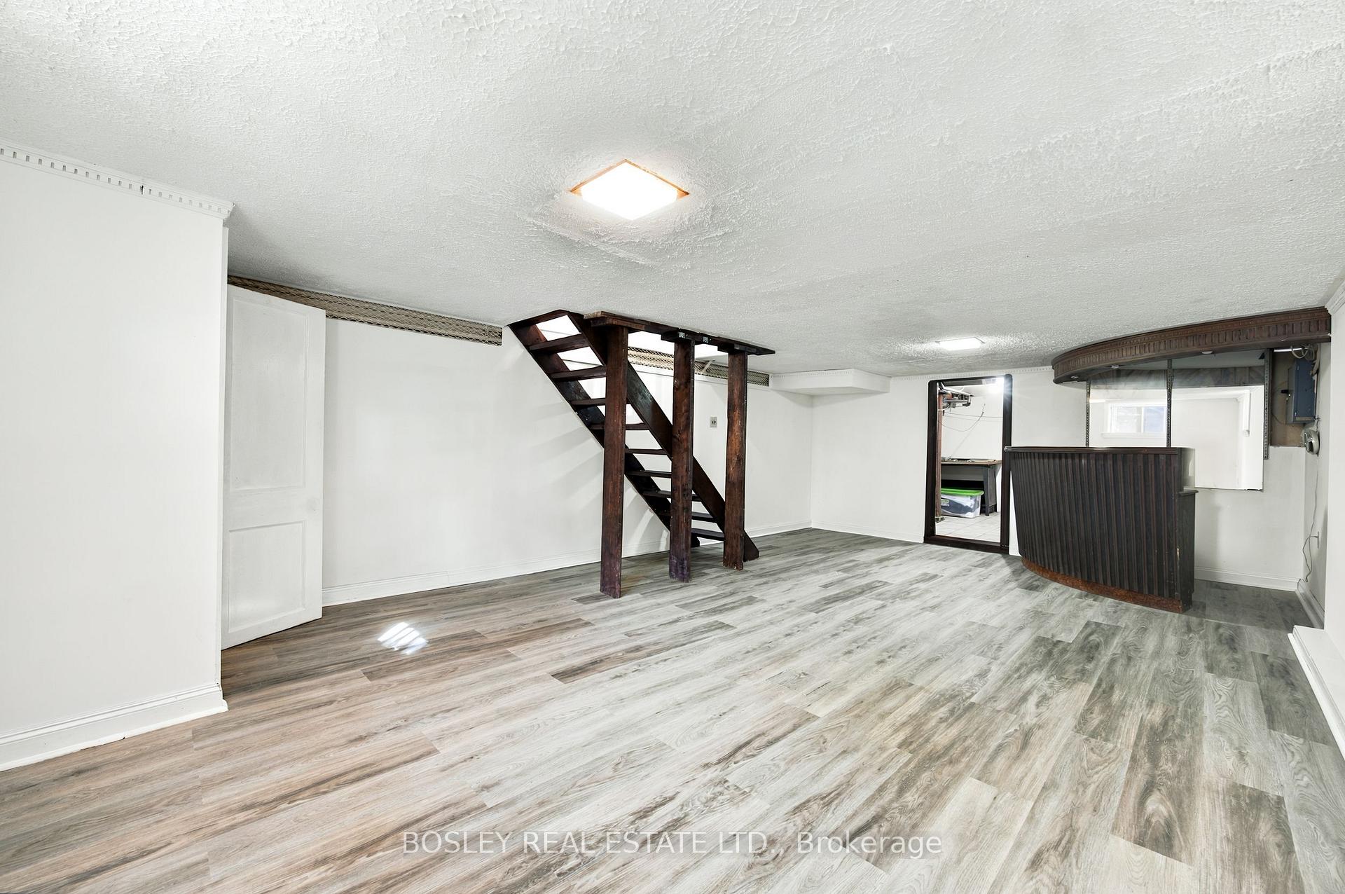 Photo 41 of 59 Kings Park Boulevard, Toronto, Danforth Village-East York — HOMEH