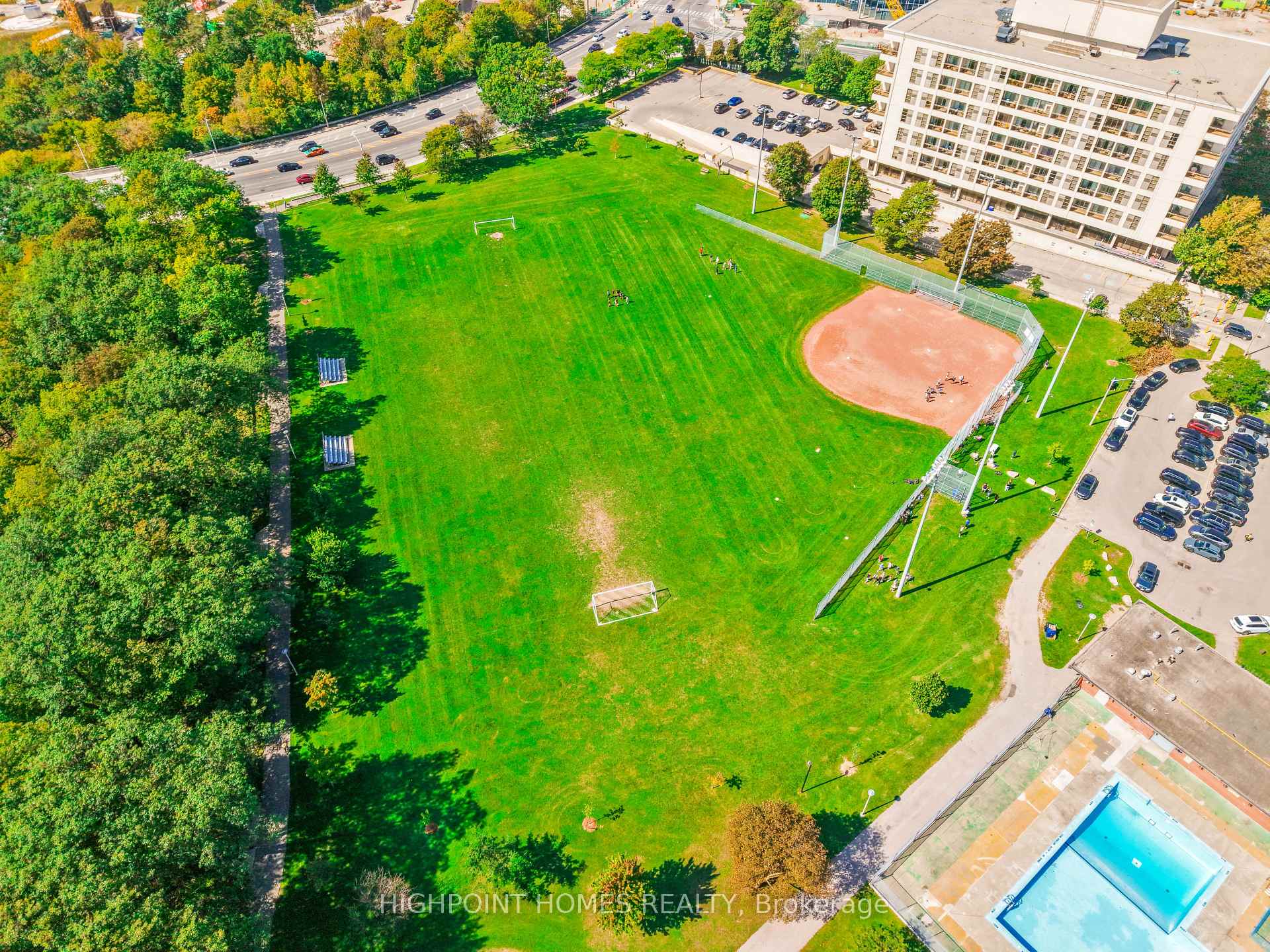 Photo 49 of Unit 421, 1 Leaside Park Drive, Toronto, Thorncliffe Park — HOMEH