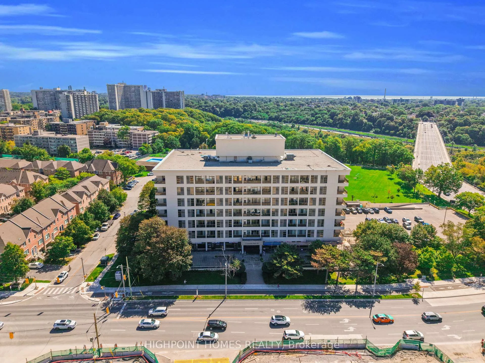 Photo 9 of Unit 421, 1 Leaside Park Drive, Toronto, Thorncliffe Park — HOMEH