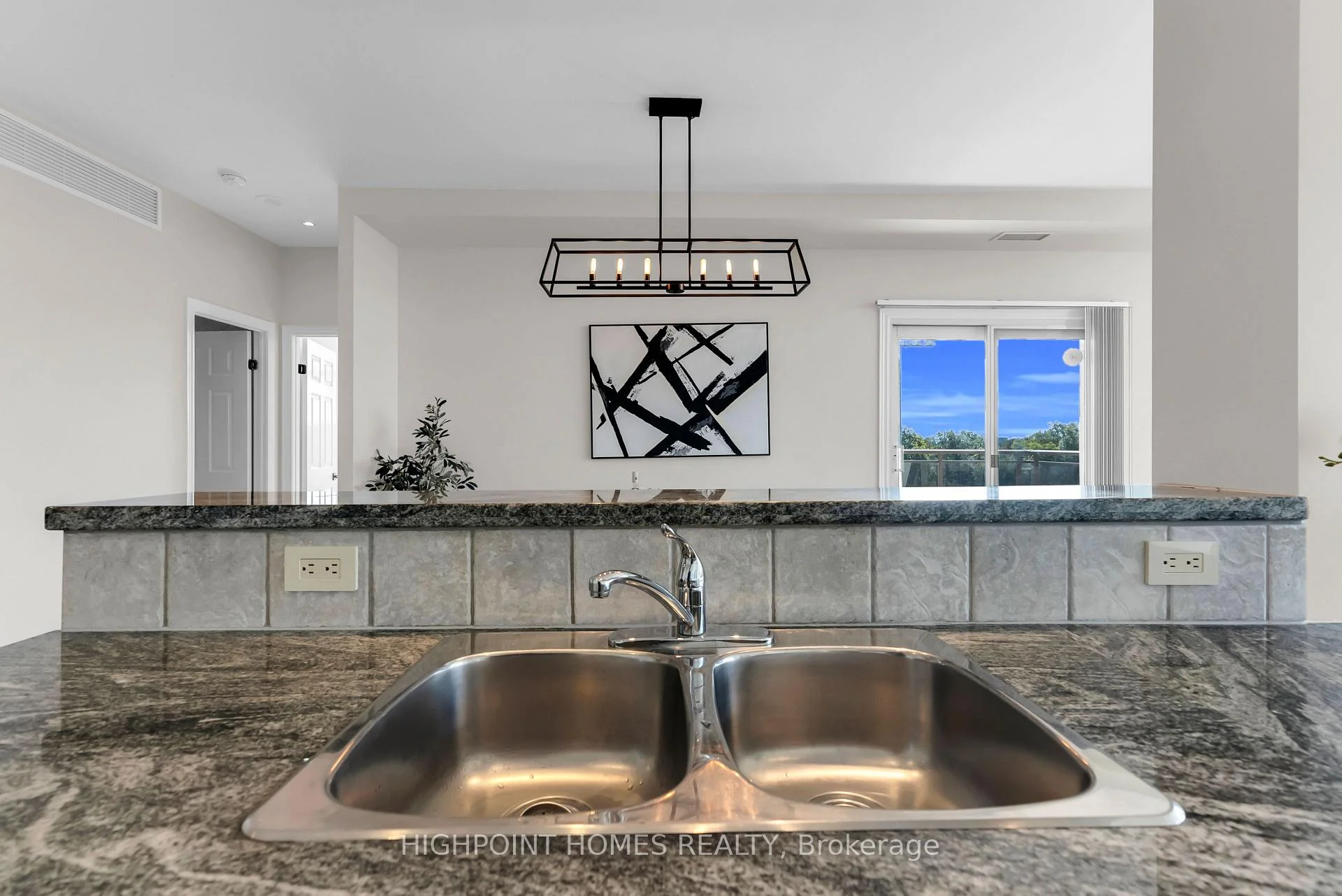 Photo 34 of Unit 421, 1 Leaside Park Drive, Toronto, Thorncliffe Park — HOMEH