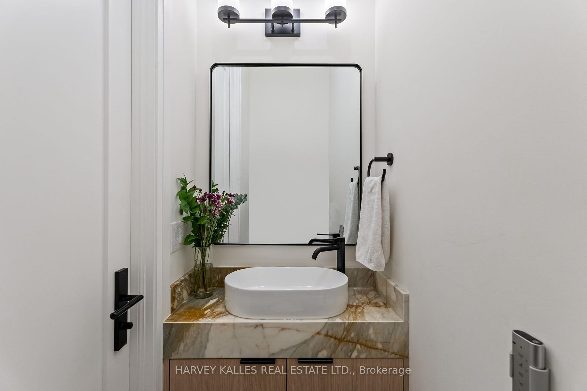 Photo 10 of 75 Lawrence Crescent, Toronto, Lawrence Park South — HOMEH