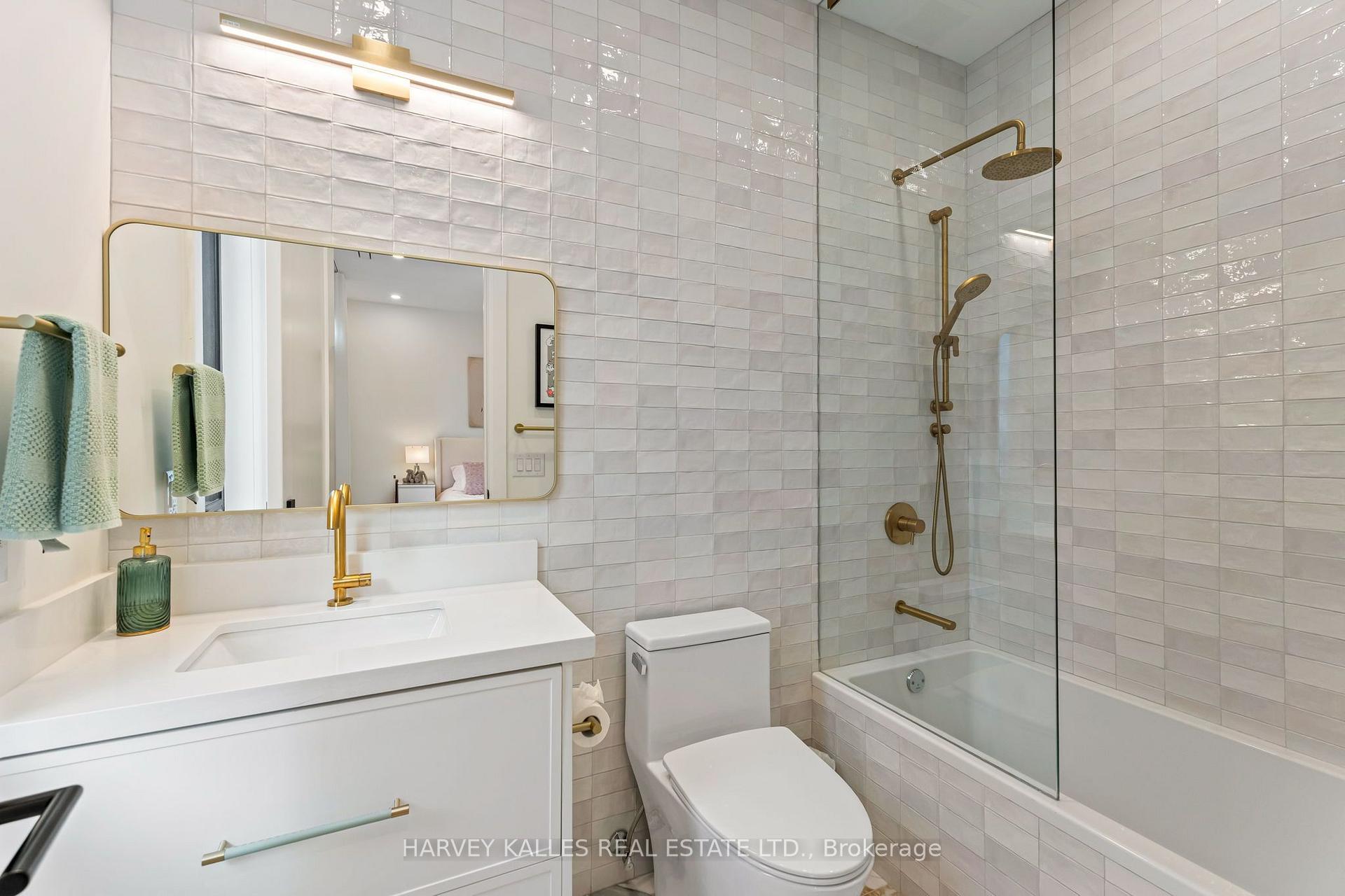 Photo 31 of 75 Lawrence Crescent, Toronto, Lawrence Park South — HOMEH