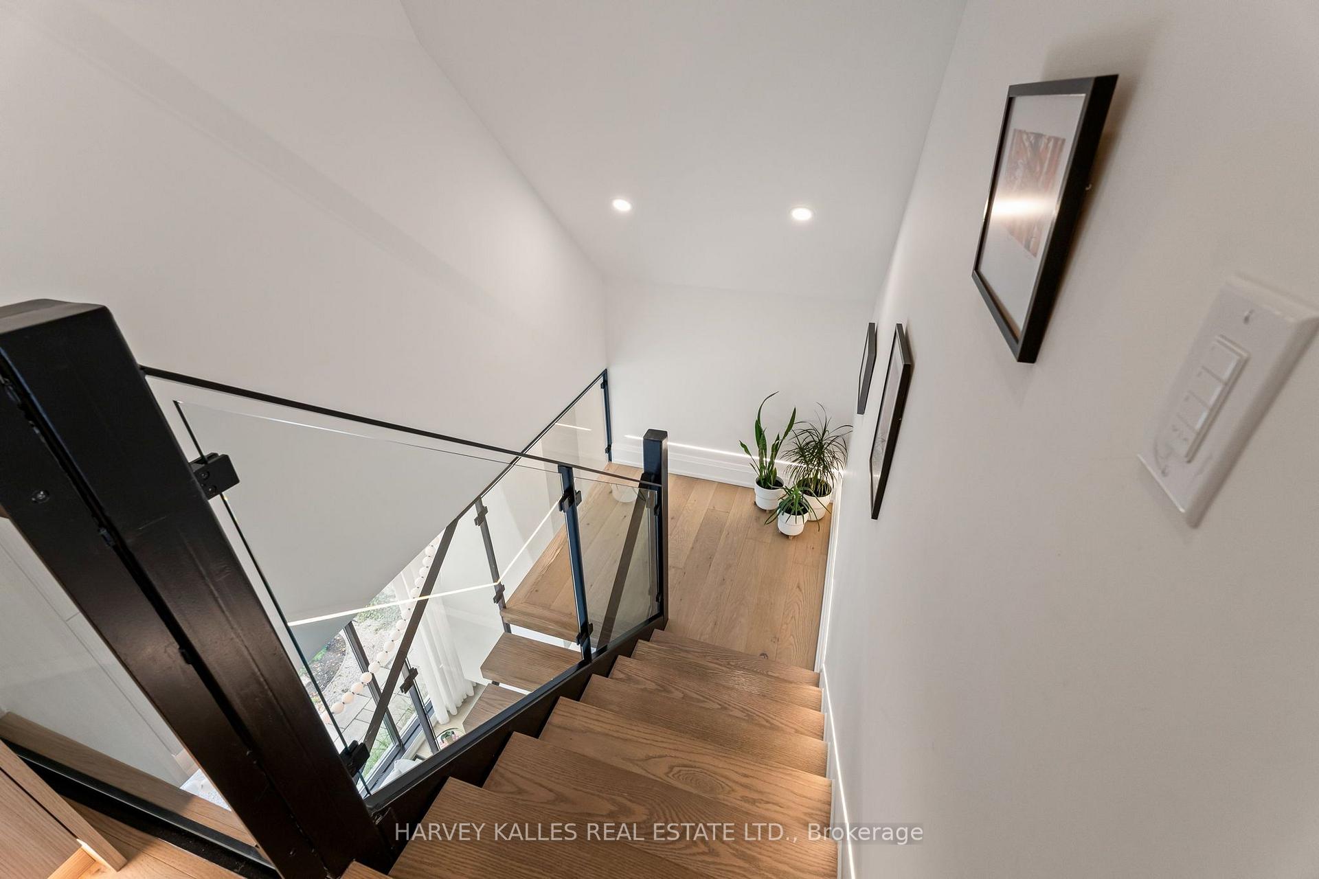 Photo 33 of 75 Lawrence Crescent, Toronto, Lawrence Park South — HOMEH