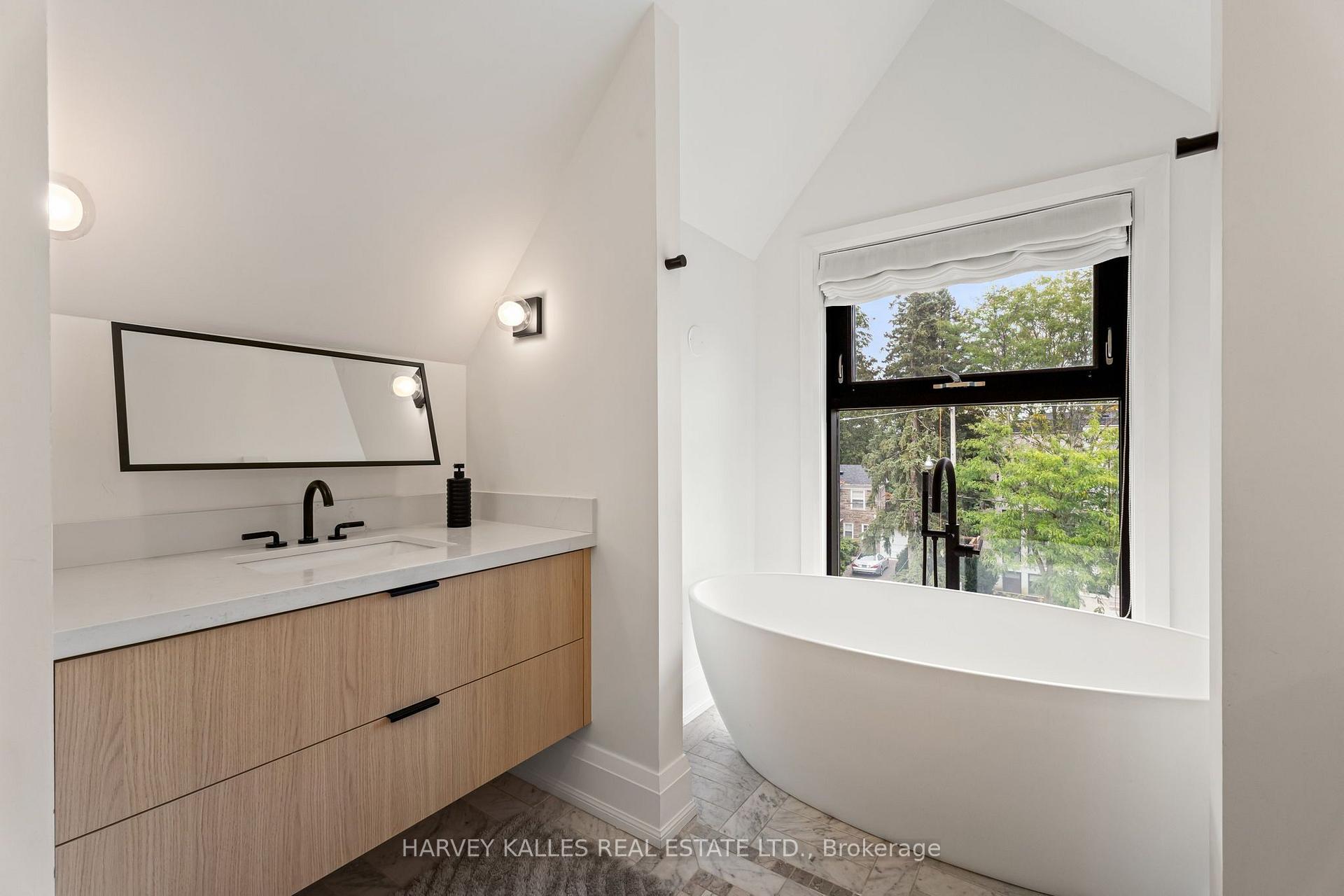 Photo 36 of 75 Lawrence Crescent, Toronto, Lawrence Park South — HOMEH