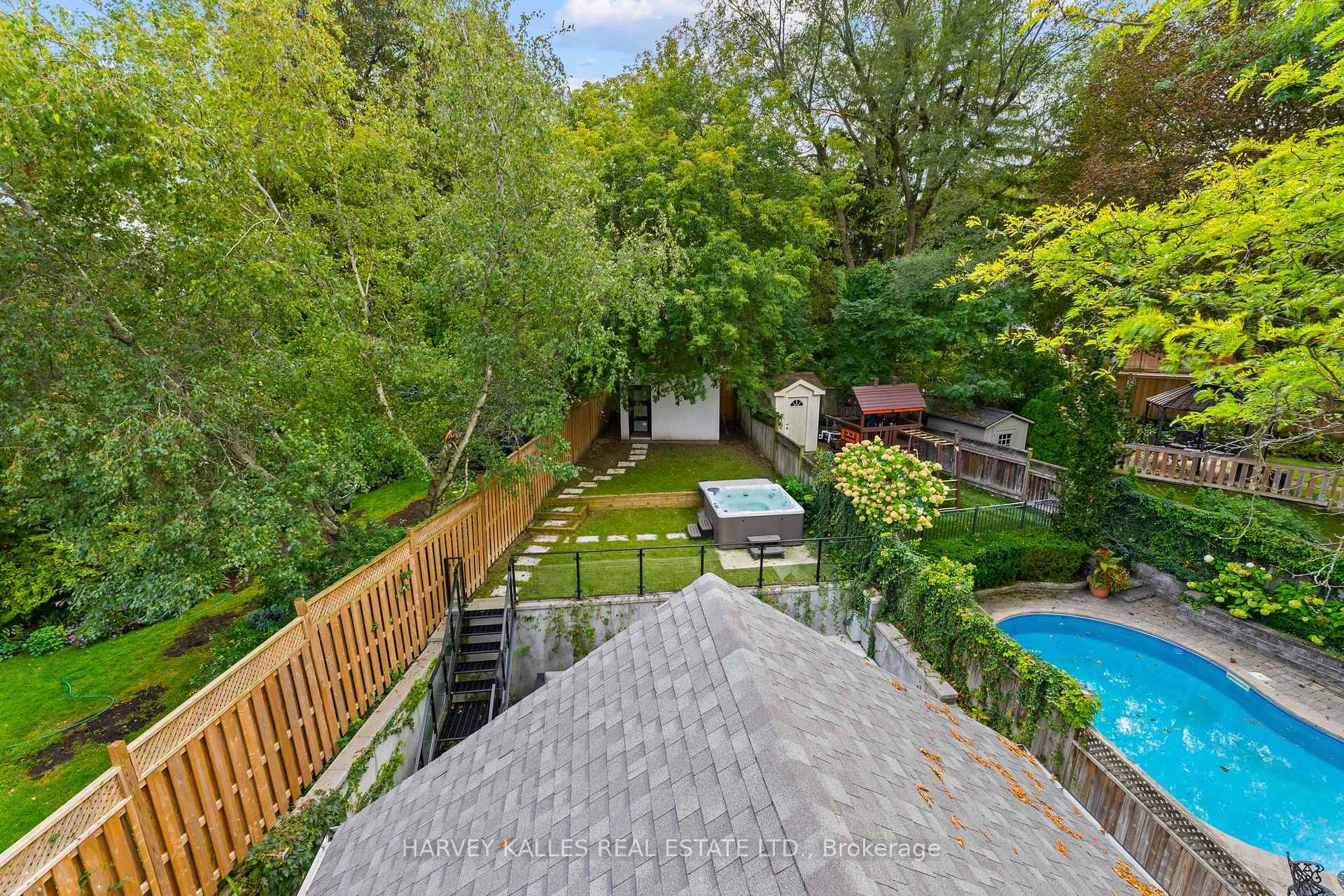 Photo 40 of 75 Lawrence Crescent, Toronto, Lawrence Park South — HOMEH