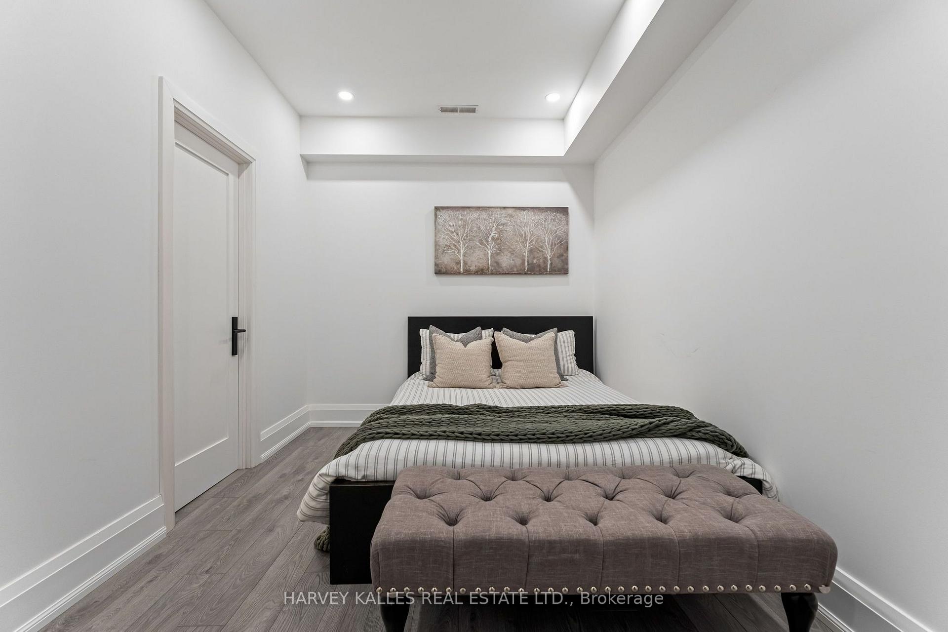 Photo 44 of 75 Lawrence Crescent, Toronto, Lawrence Park South — HOMEH